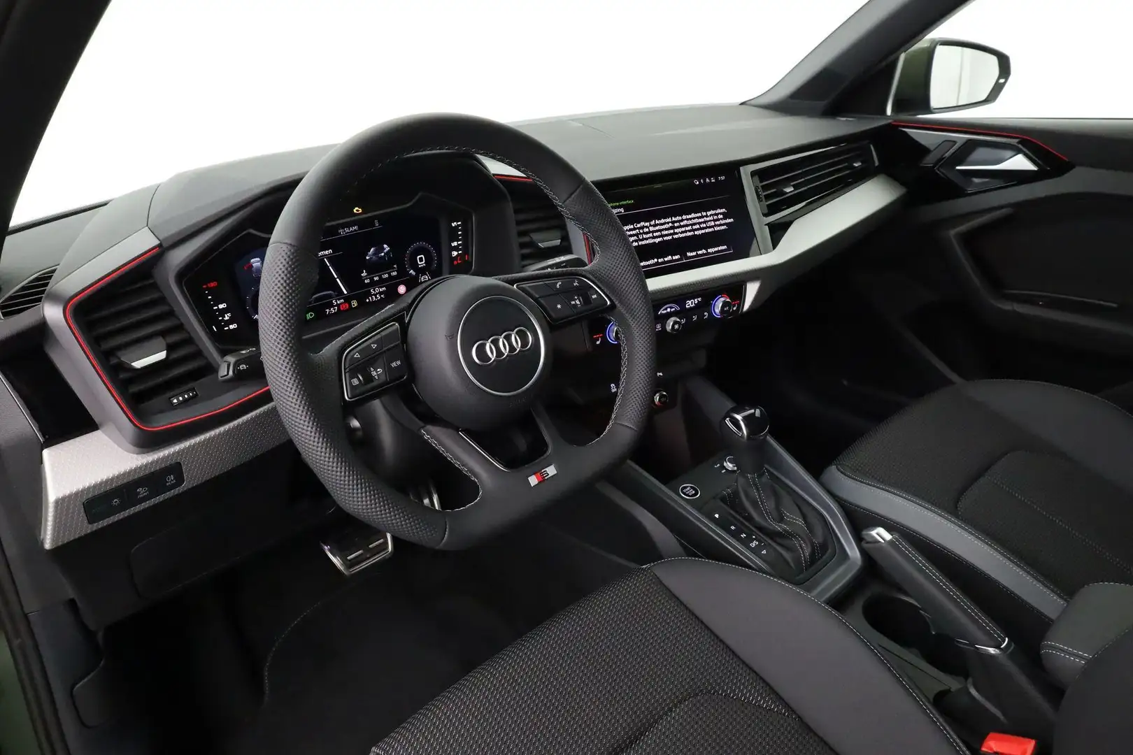 Audi A1 Sportback S edition 25 1.0 TFSI 70 kW / 95 pk S-tr Groen - 2