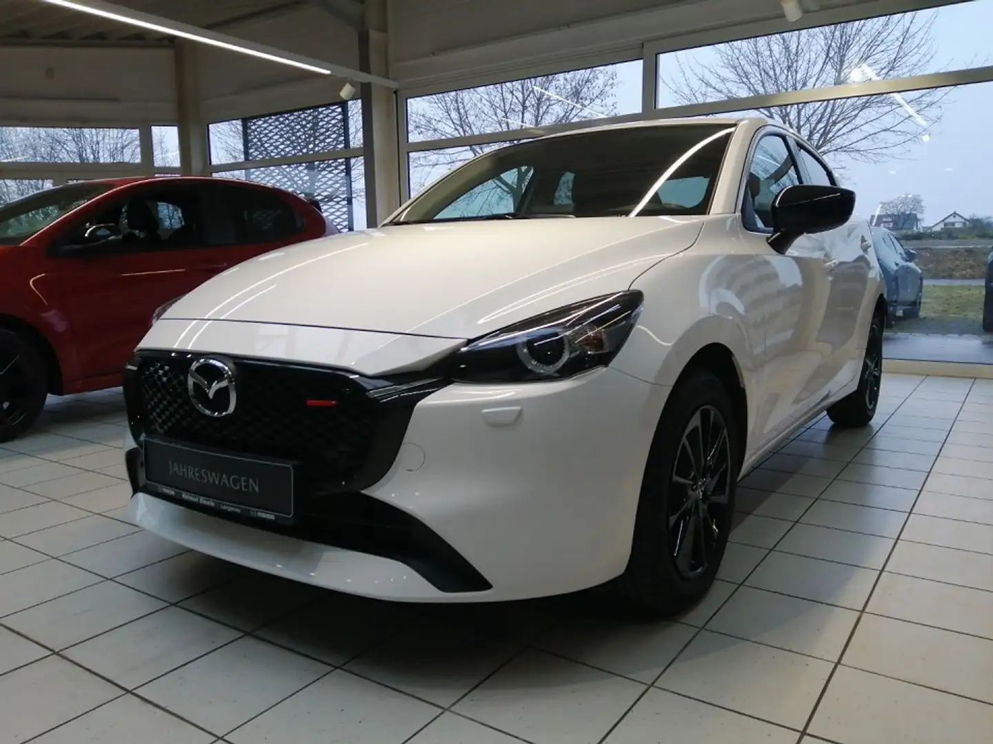 Mazda 2 1.5L e-SKYACTIV G 90ps Weiß - 1