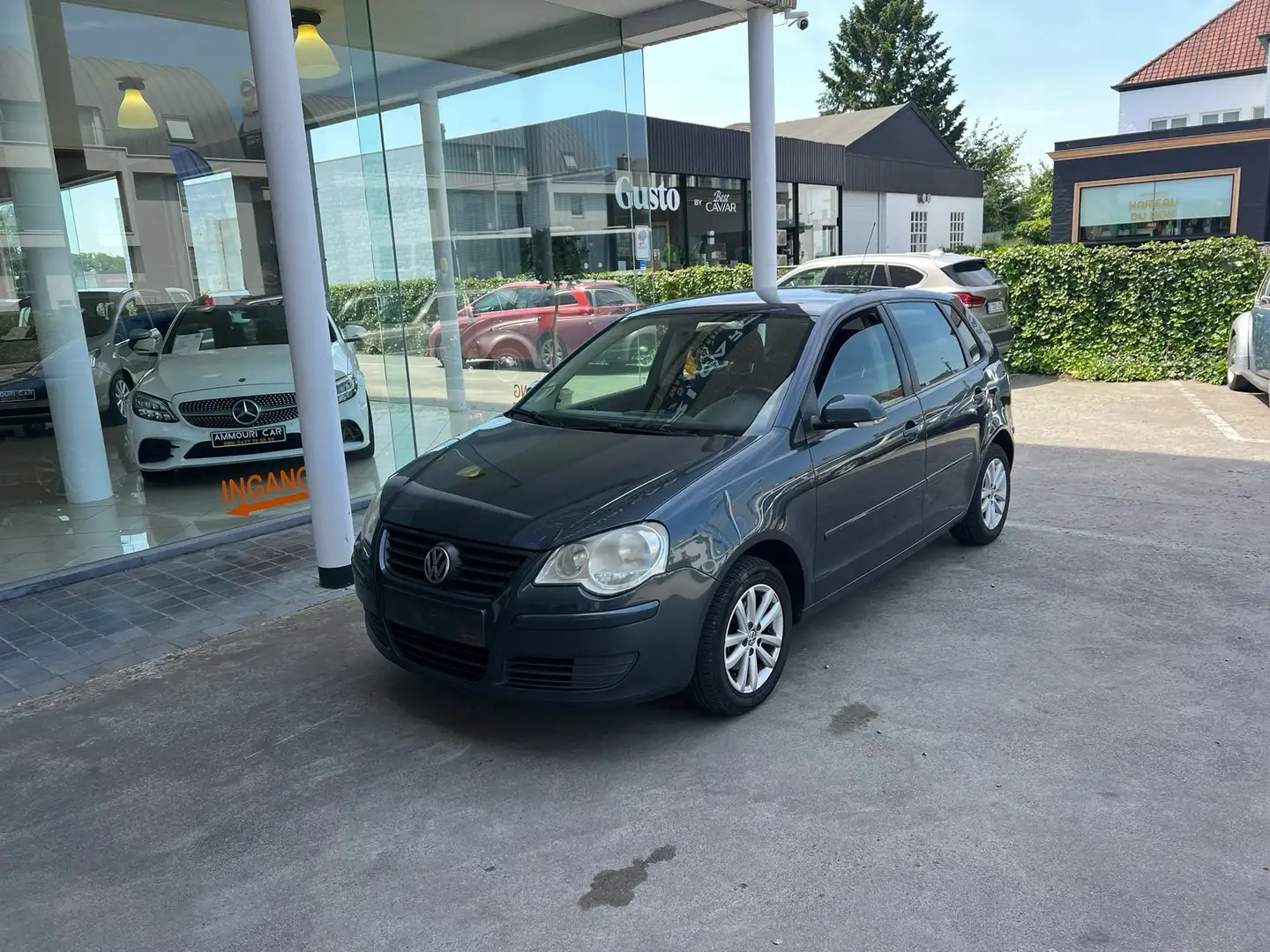 Volkswagen Polo 1.2 Trendline Grau - 1