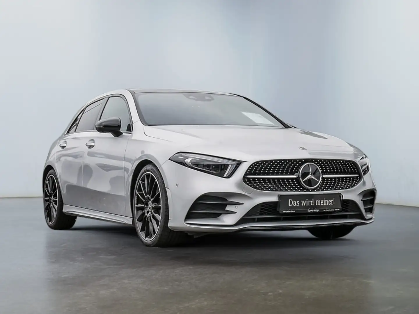 Mercedes-Benz A 220 d AMG NIGHT MULTI 360 AHK DISTR KAMERA PDC Silber - 1
