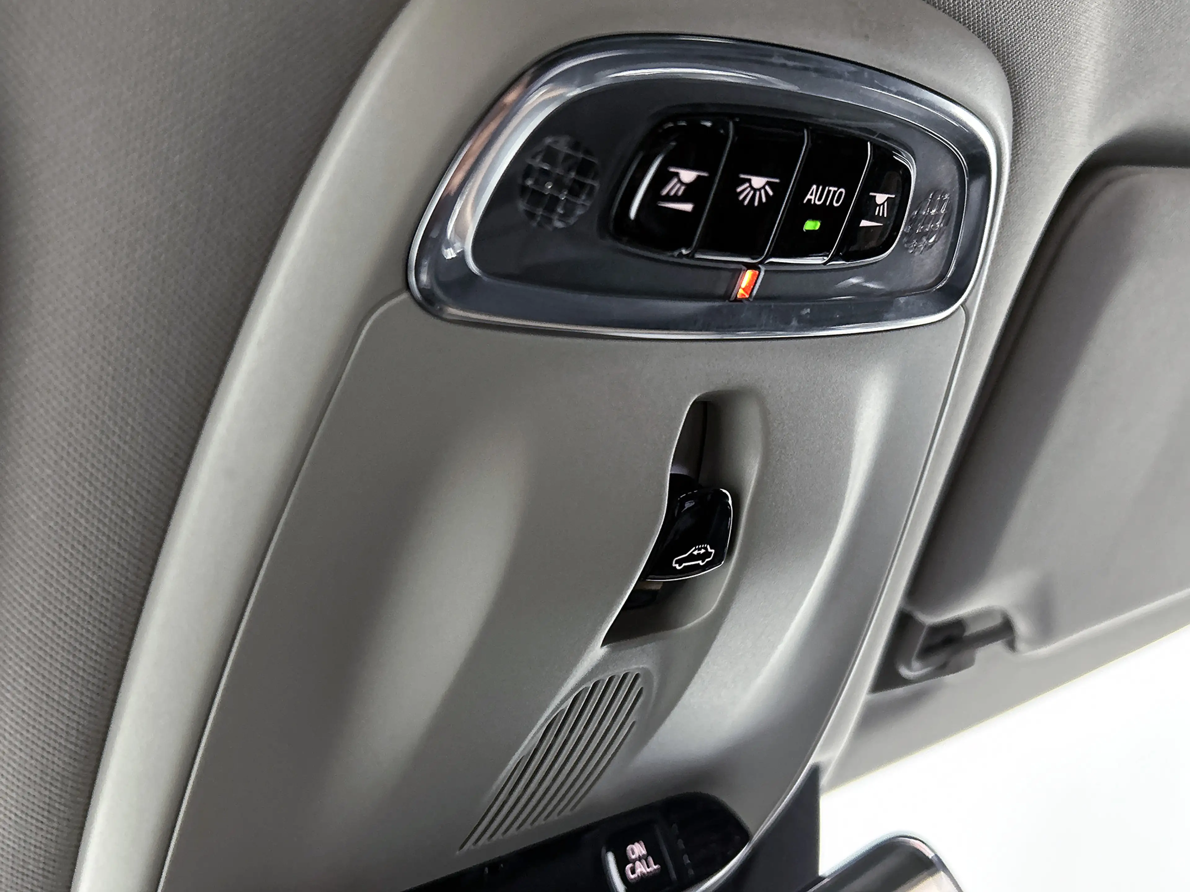 Volvo V90 2.0 T8 AWD Inscription / Panorama dak / Adap-Cruis — photo 18