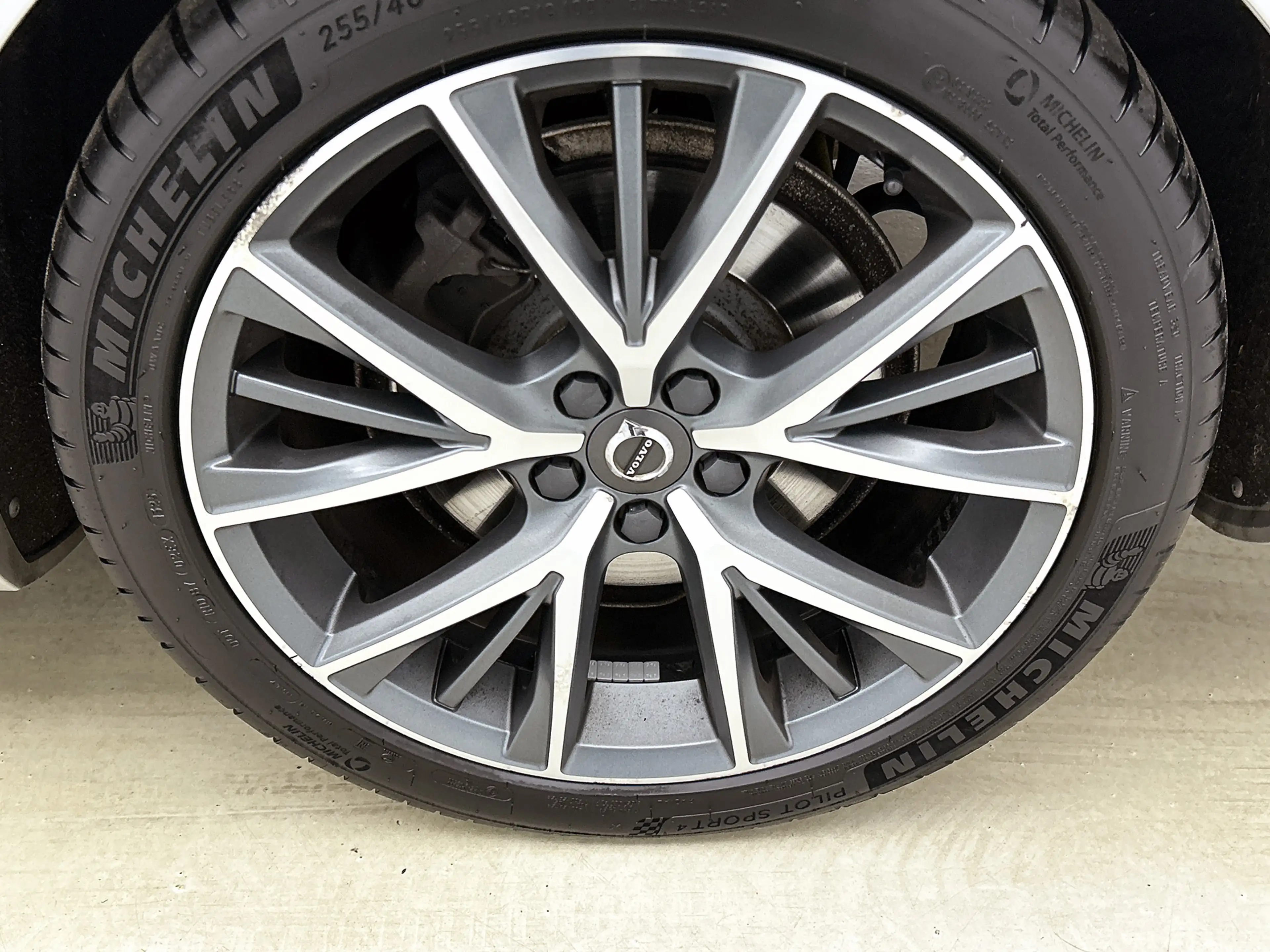 Volvo V90 2.0 T8 AWD Inscription / Panorama dak / Adap-Cruis — photo 40