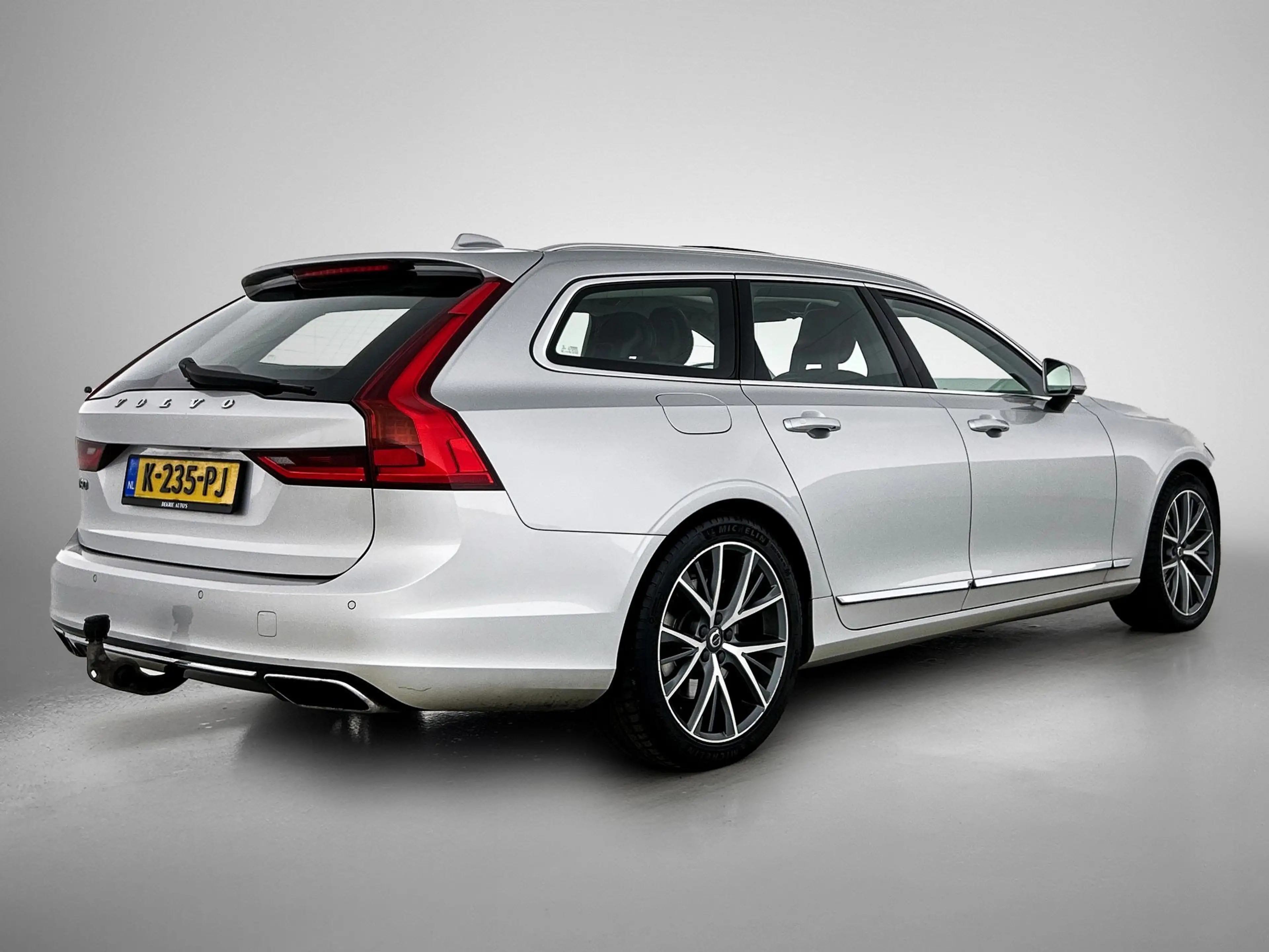 Volvo V90 2.0 T8 AWD Inscription / Panorama dak / Adap-Cruis — photo 6