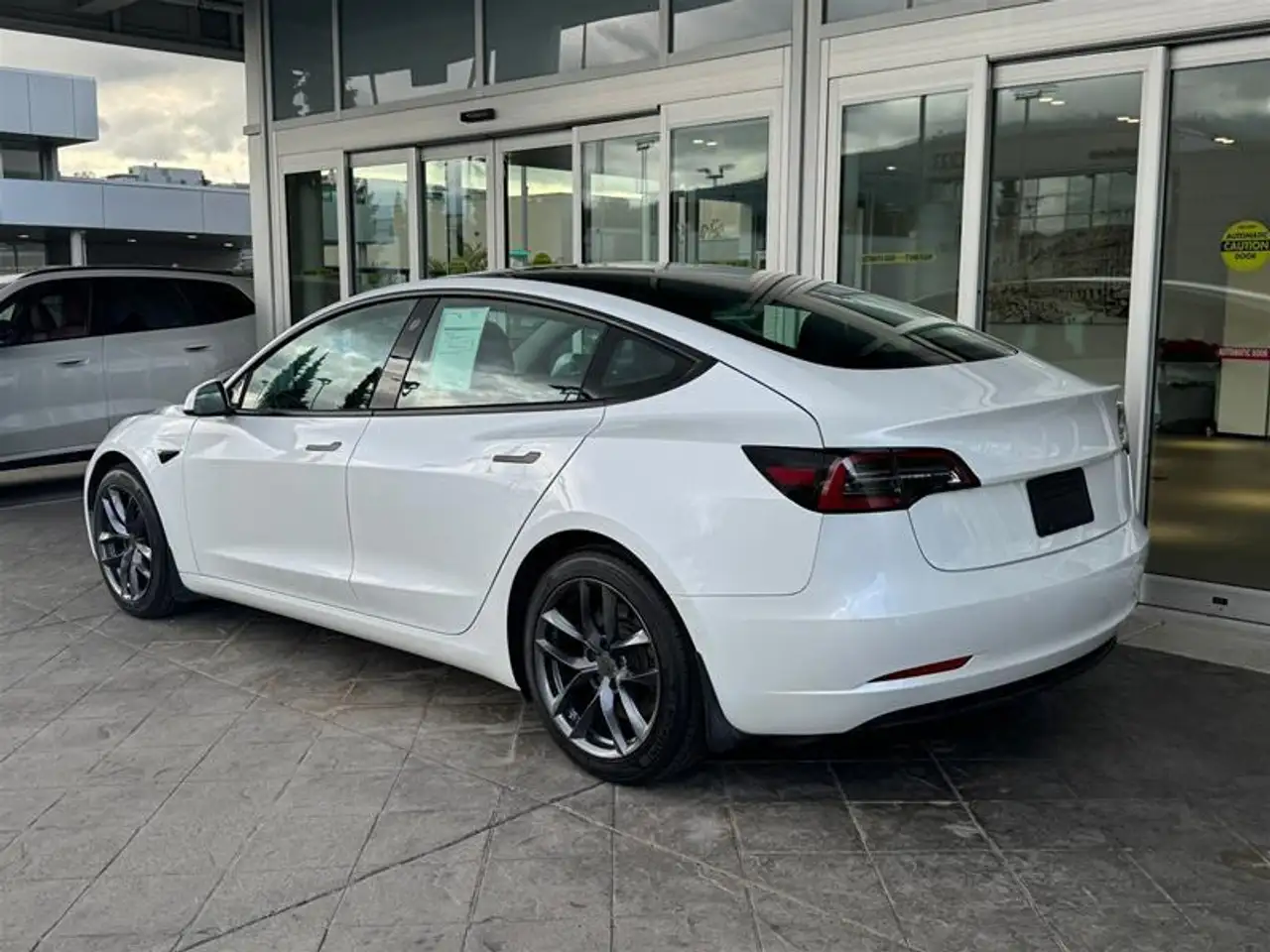 Tesla Model 3 photo Tesla Model 3
