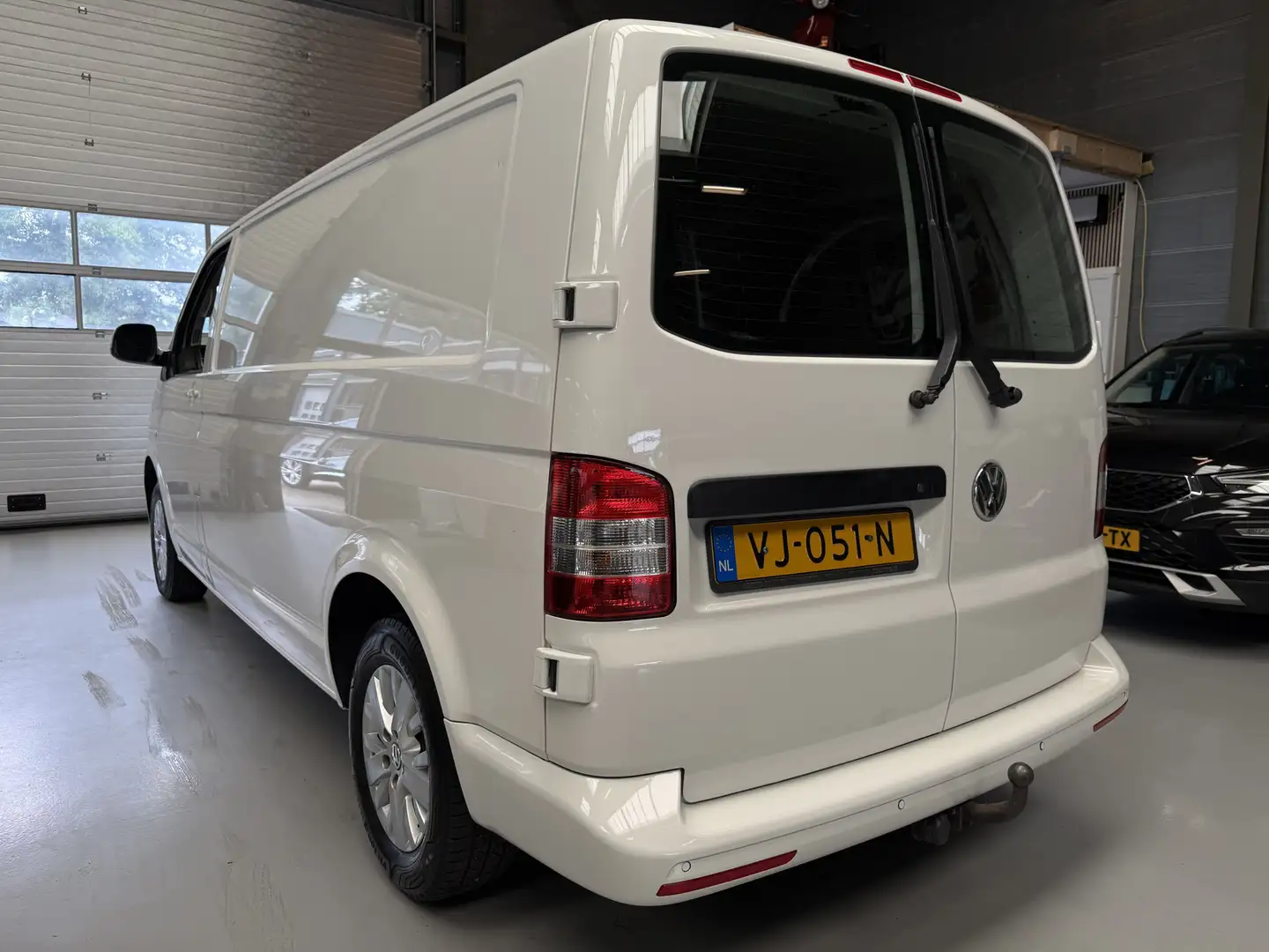 Volkswagen T5 Transporter 2.0 TDI L2H2 PDC, Airco, Cruise Blanco - 2
