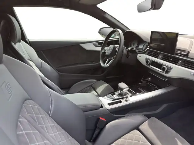 Audi S5 view 11