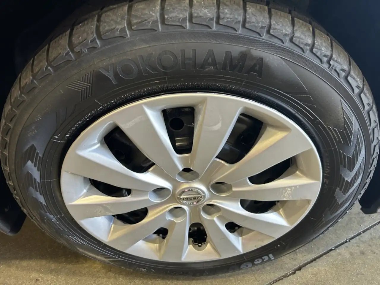 Nissan Altima снимка Nissan Altima