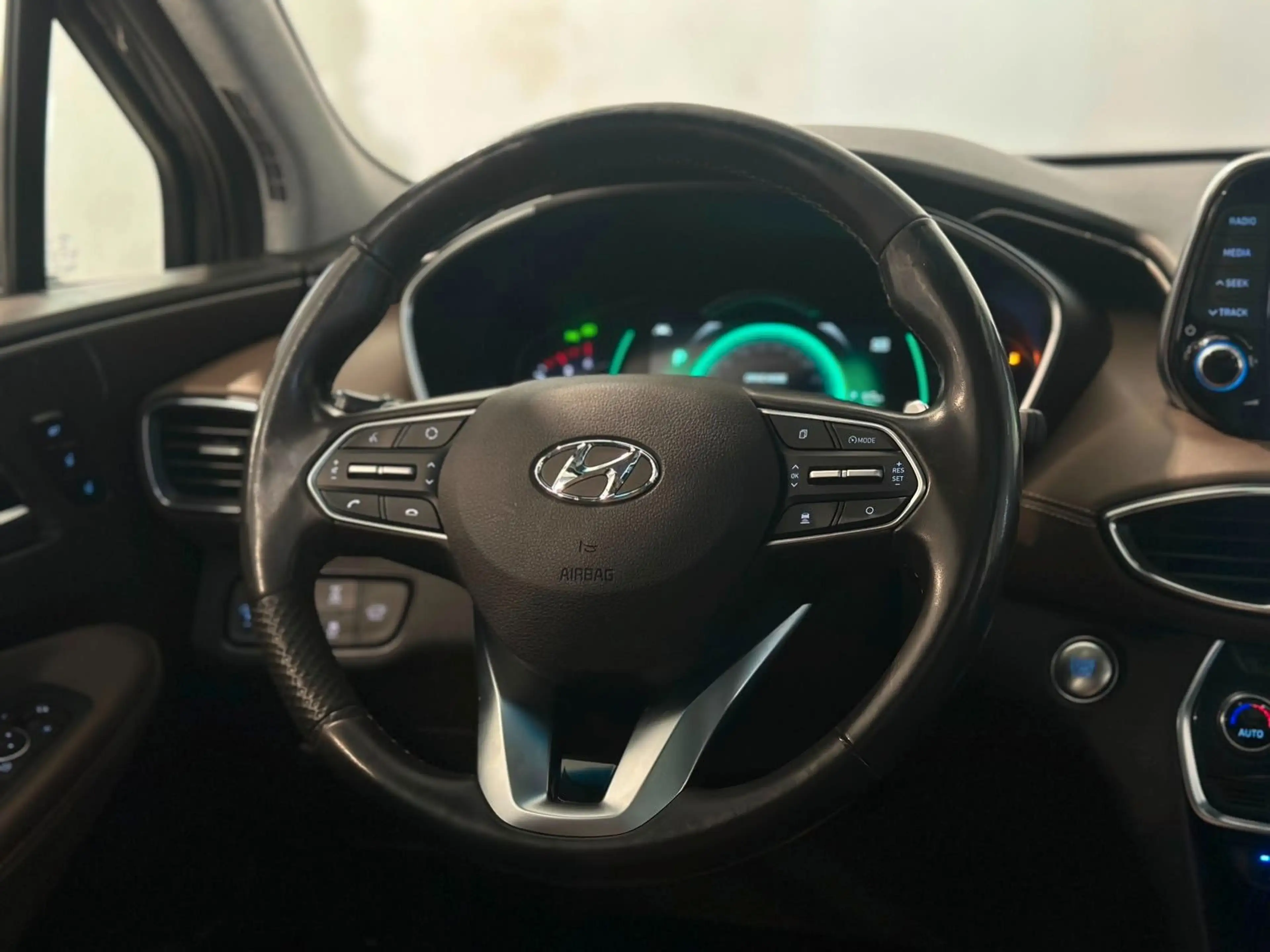 Hyundai SANTA FE *Premium* S-Heft *Panorama* 2-Hand — photo 9