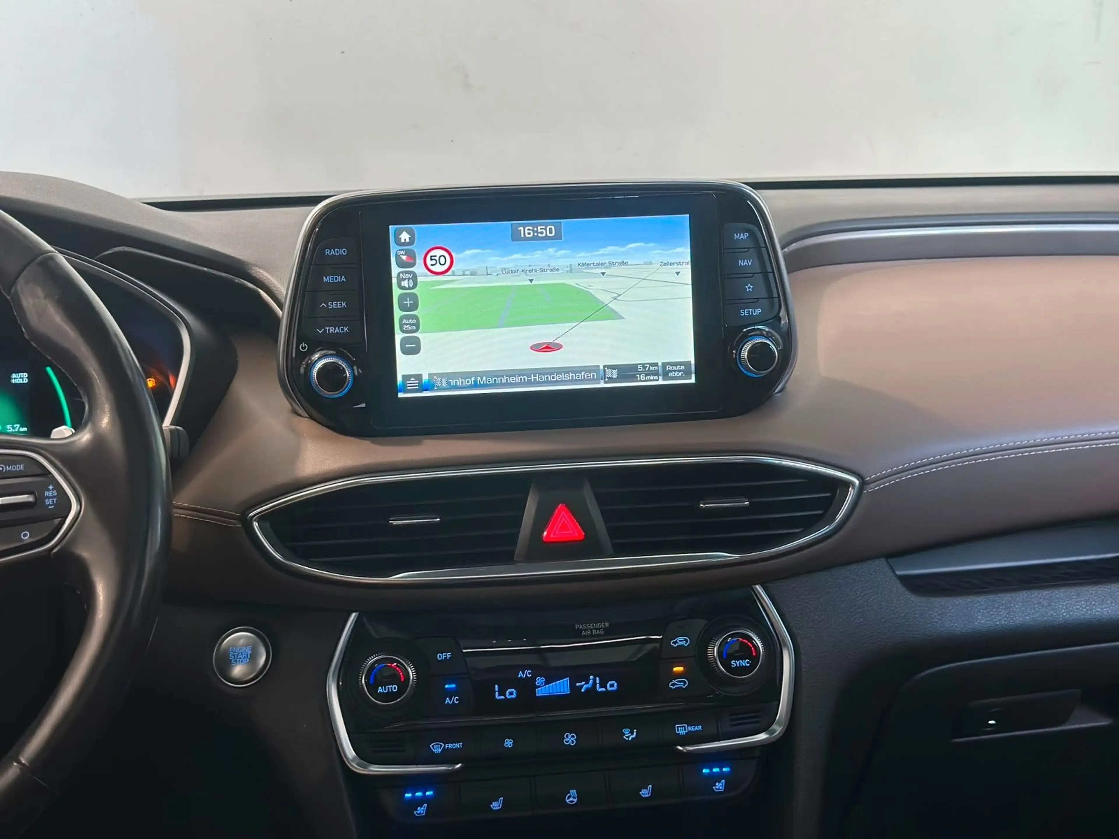 Hyundai SANTA FE *Premium* S-Heft *Panorama* 2-Hand — photo 12
