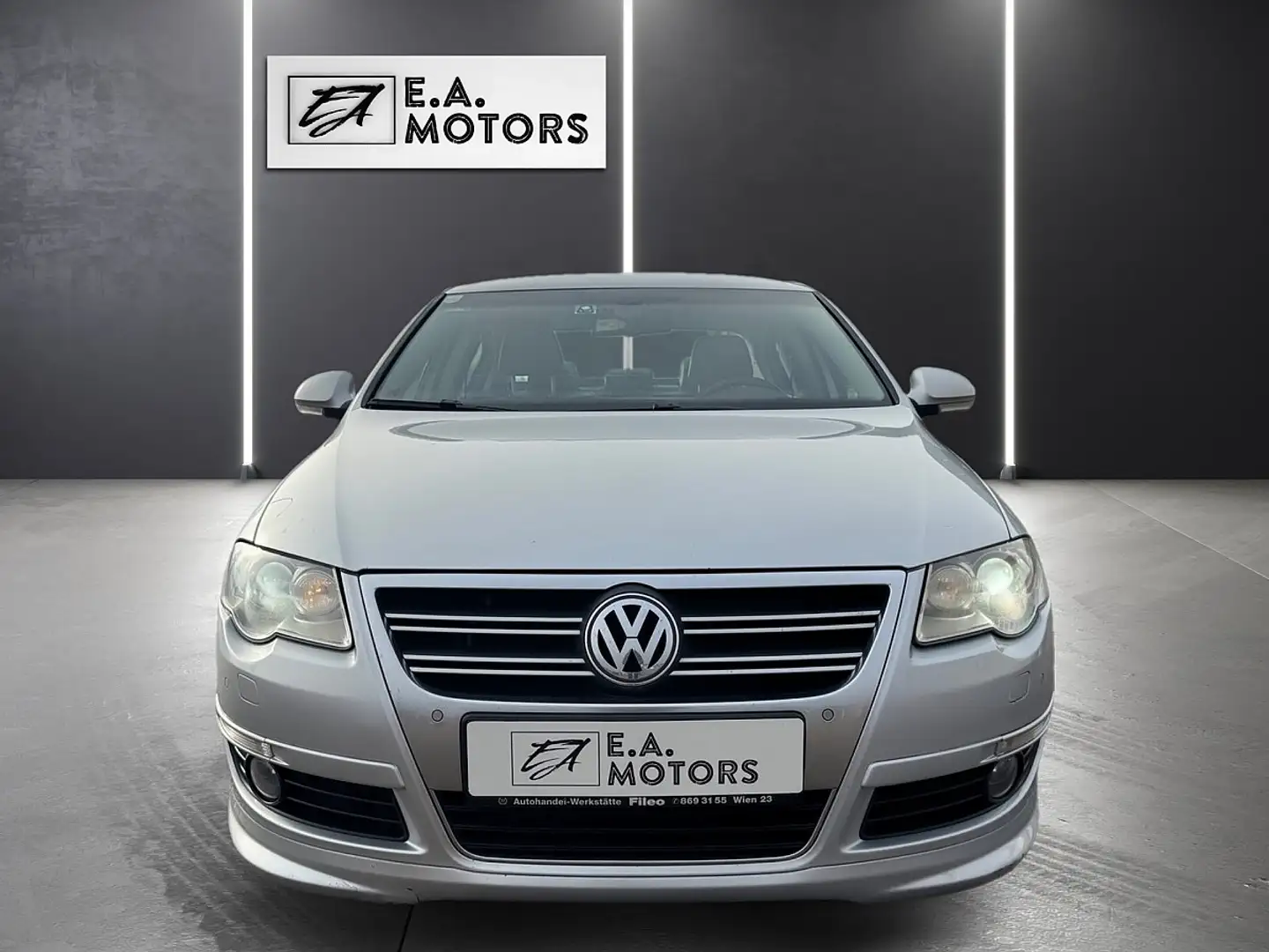 Volkswagen Passat Highline 2,0 TDI DPF DSG Silber - 2