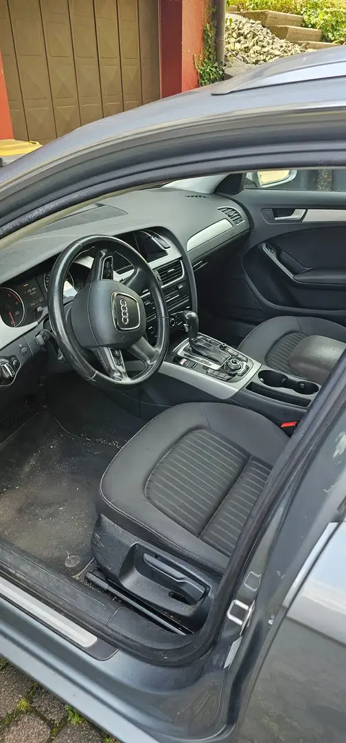 Audi A4 A4 Avant 2.7 TDI DPF multitronic Attraction Šedá - 1