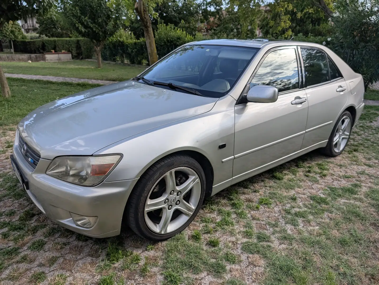 Lexus IS 200 IS 200 2.0 - 1