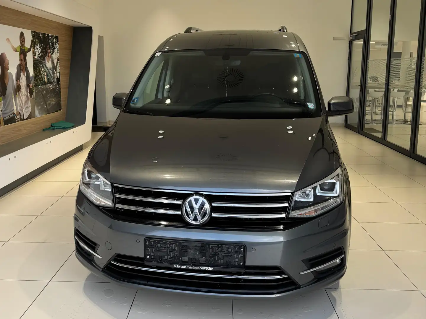 Volkswagen Caddy Caddy Kombi Highline 2,0 TDI 4MOTION DSG Highline Grau - 2