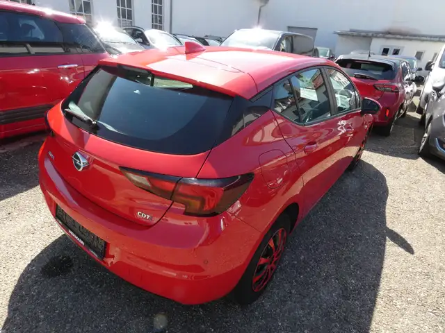 Opel Astra view 5