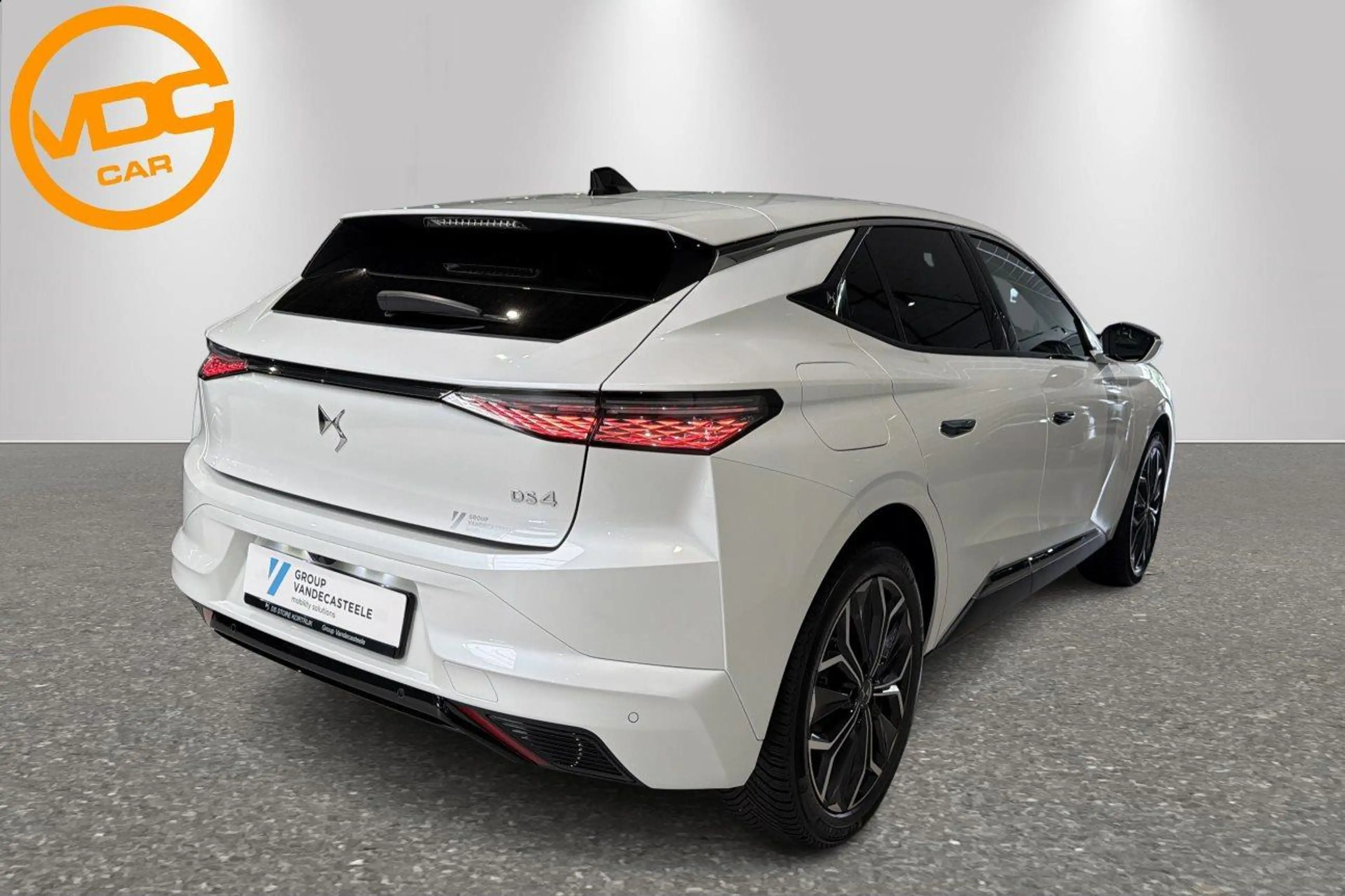 DS Automobiles DS 4 Etoile — photo 3
