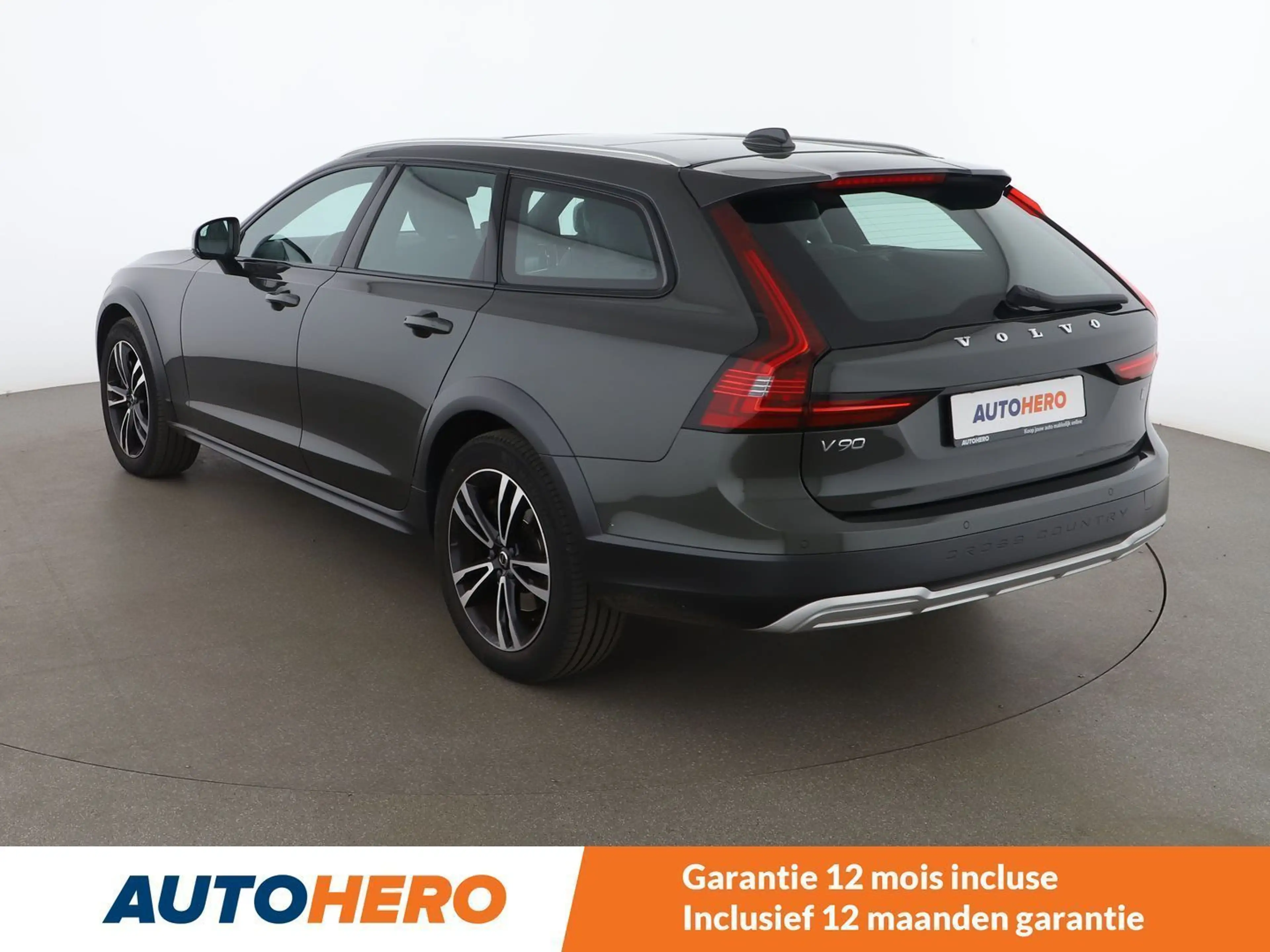 Volvo V90 Cross Country 2.0 D4 Pro AWD — photo 4