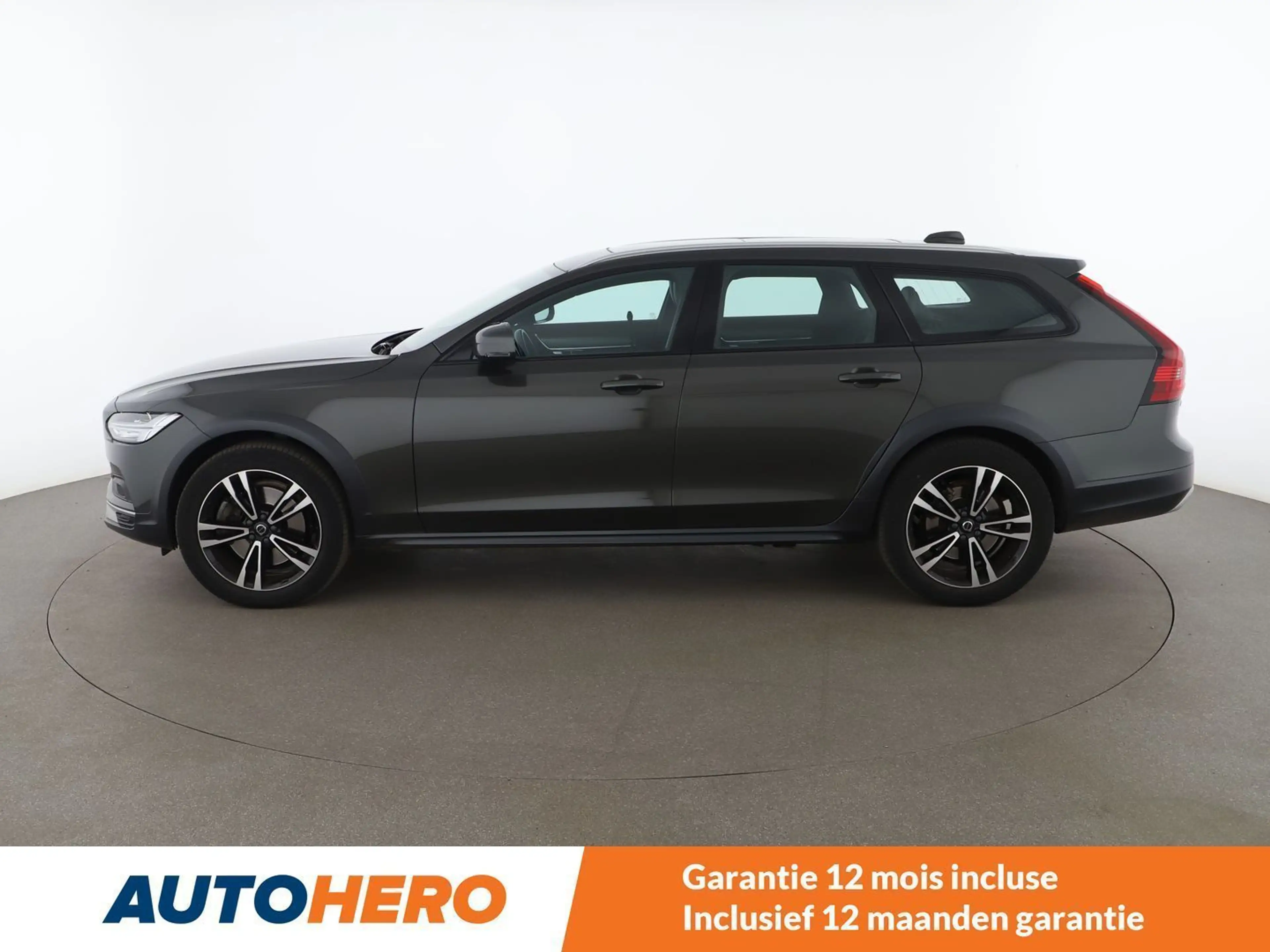 Volvo V90 Cross Country 2.0 D4 Pro AWD — photo 3