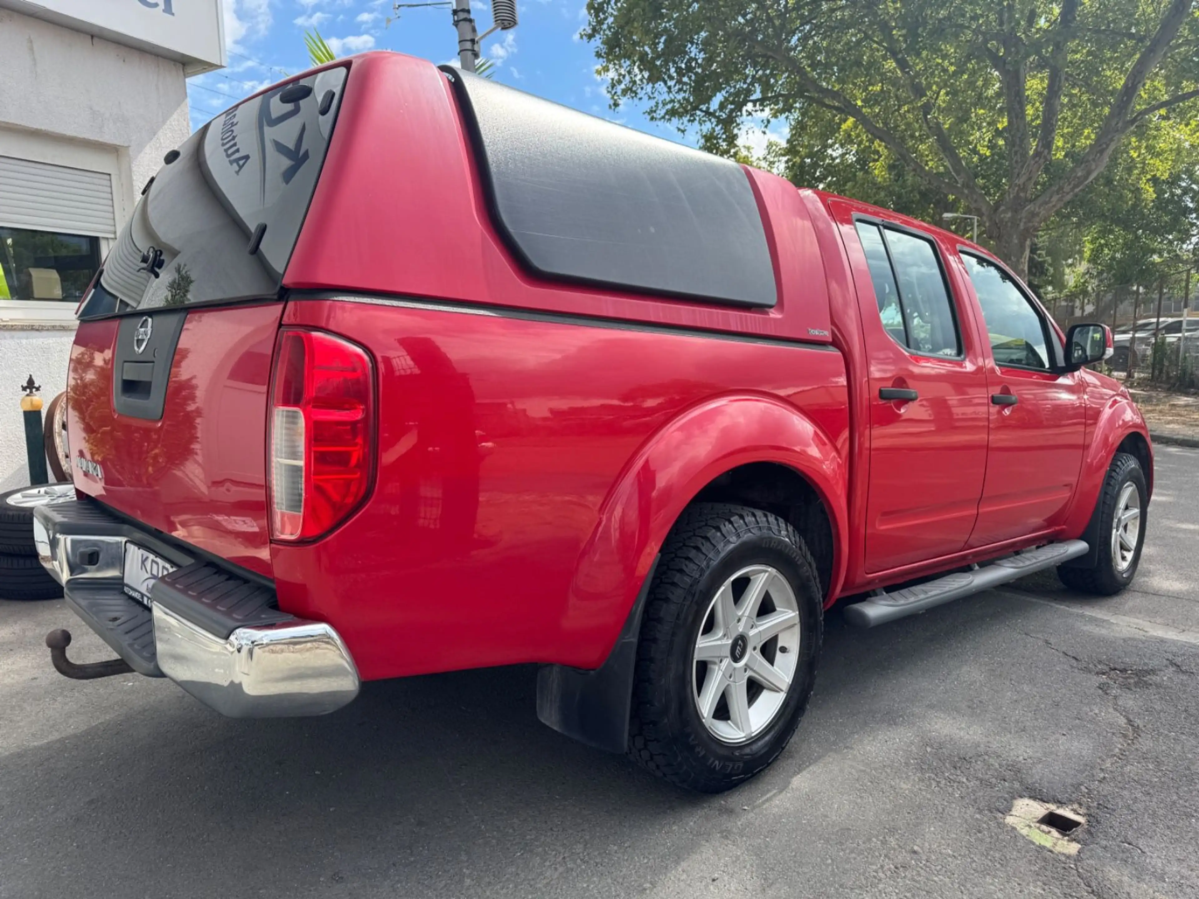 Nissan Navara Pickup Double Cab SE 4x4 LB Hardtop — photo 5