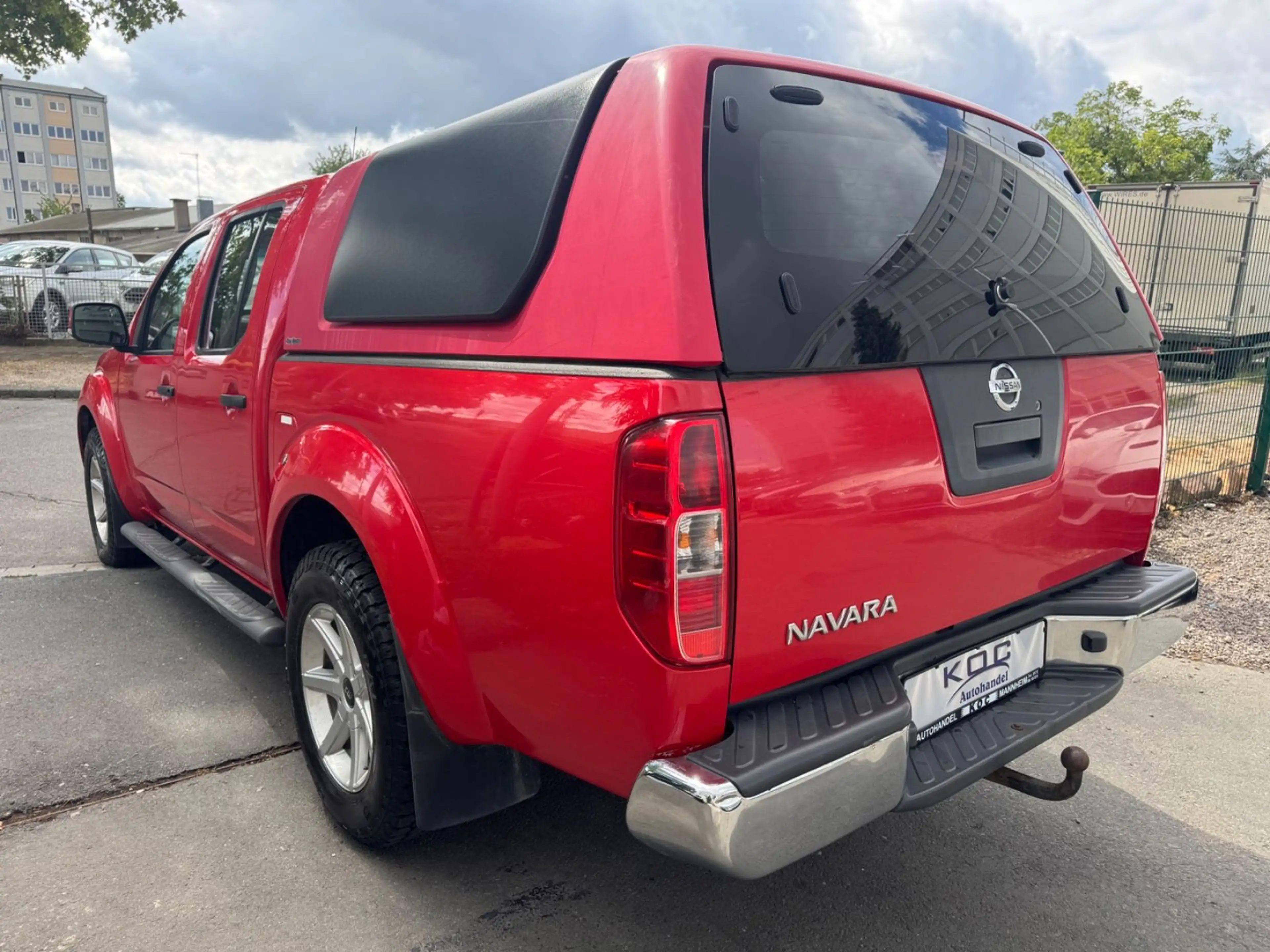 Nissan Navara Pickup Double Cab SE 4x4 LB Hardtop — photo 3