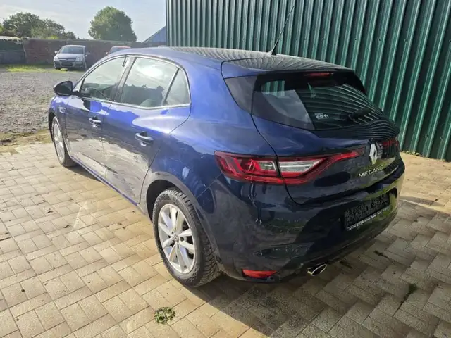 Renault Megane view 3