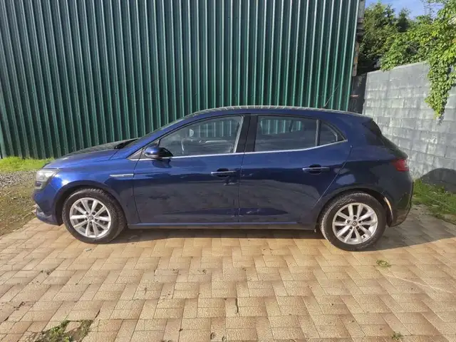 Renault Megane view 2