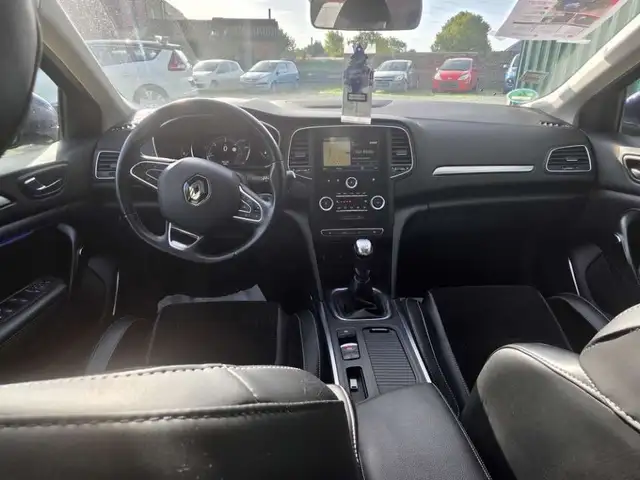 Renault Megane view 9