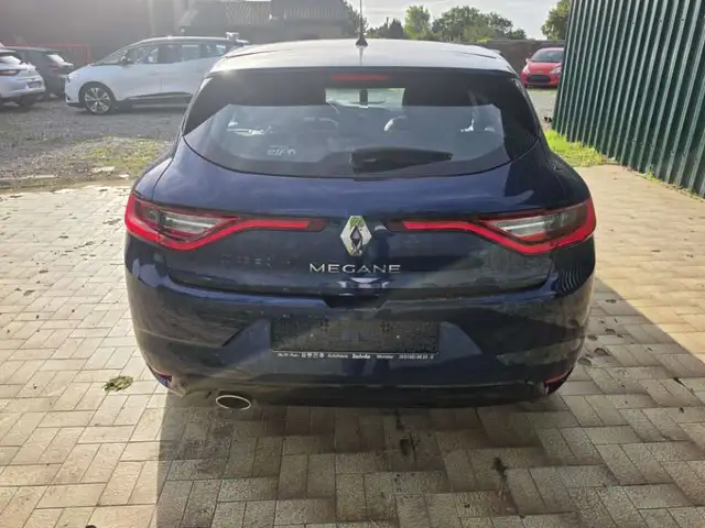 Renault Megane view 4