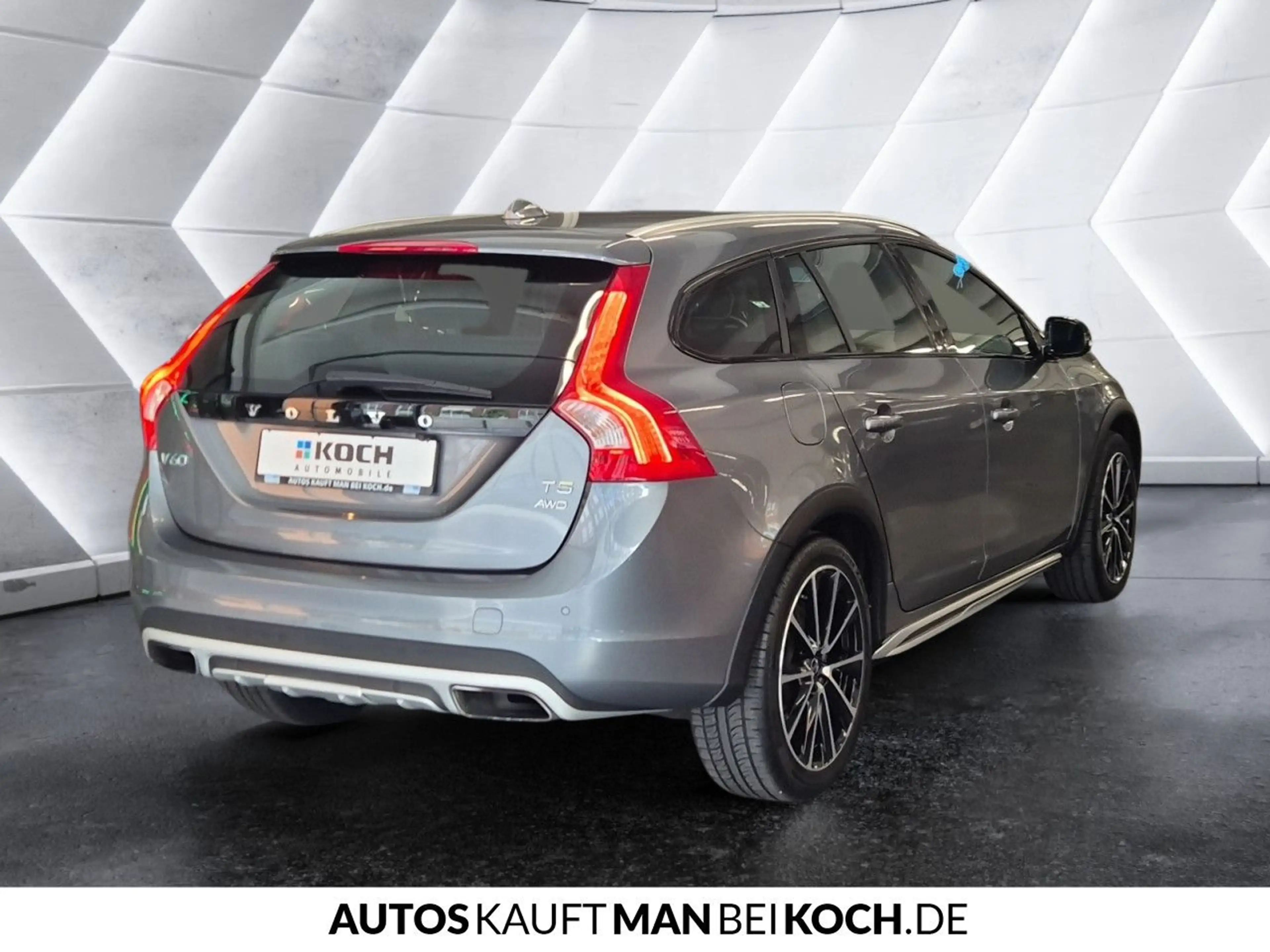 Volvo V60 Cross Country V60CC T5 AWD Automatik ACC BiXenon GSHD Kamera AHK — photo 5