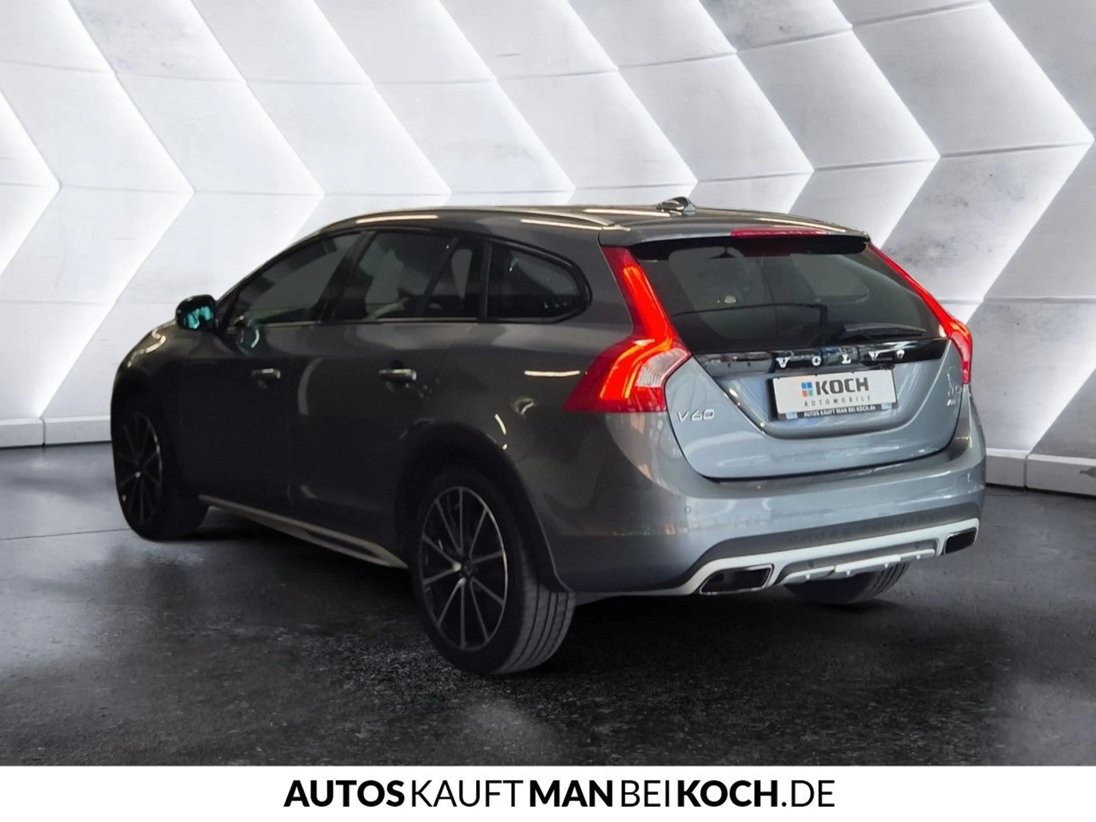 Volvo V60 Cross Country V60CC T5 AWD Automatik ACC BiXenon GSHD Kamera AHK — photo 4