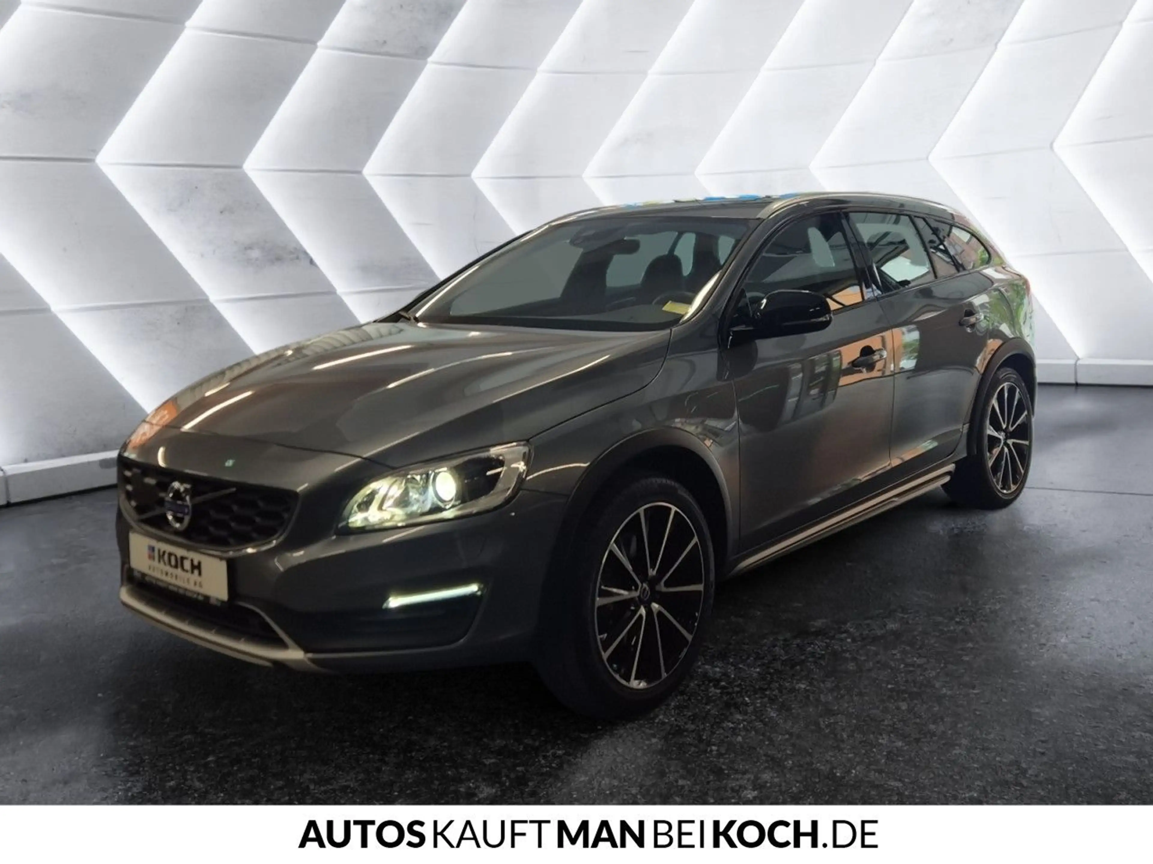 Volvo V60 Cross Country V60CC T5 AWD Automatik ACC BiXenon GSHD Kamera AHK — photo 3