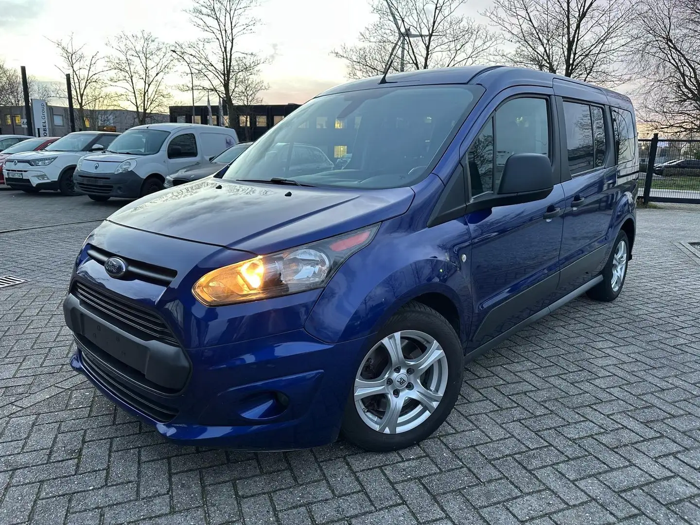 Ford Tourneo Connect Grand Tourneo Connect 1.5 TDCi Aut. Start/Stop Bleu - 1