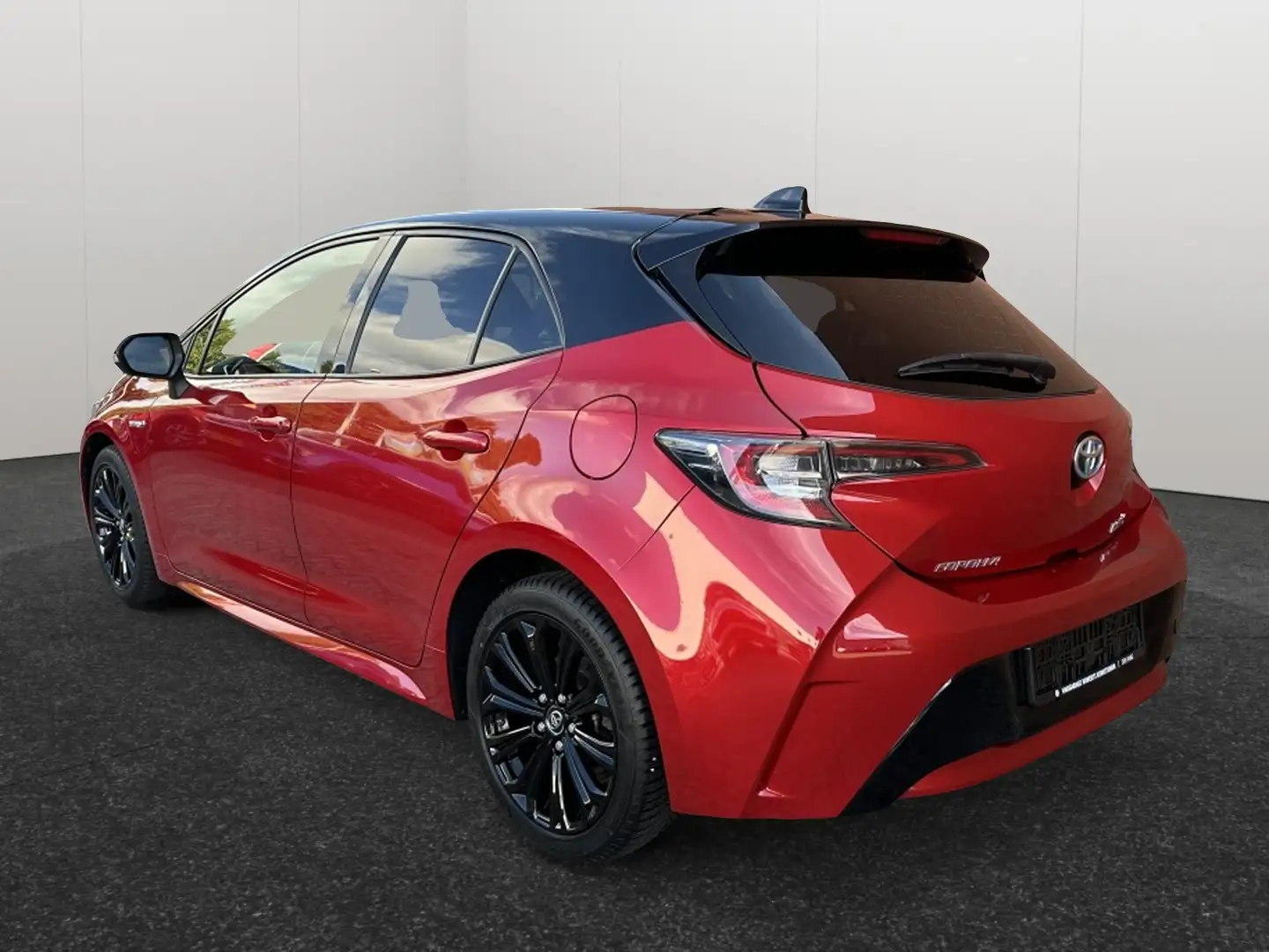 Toyota Corolla 1.8 Hybrid Style TwoTone Full Led 1e eigenaar Rouge - 2