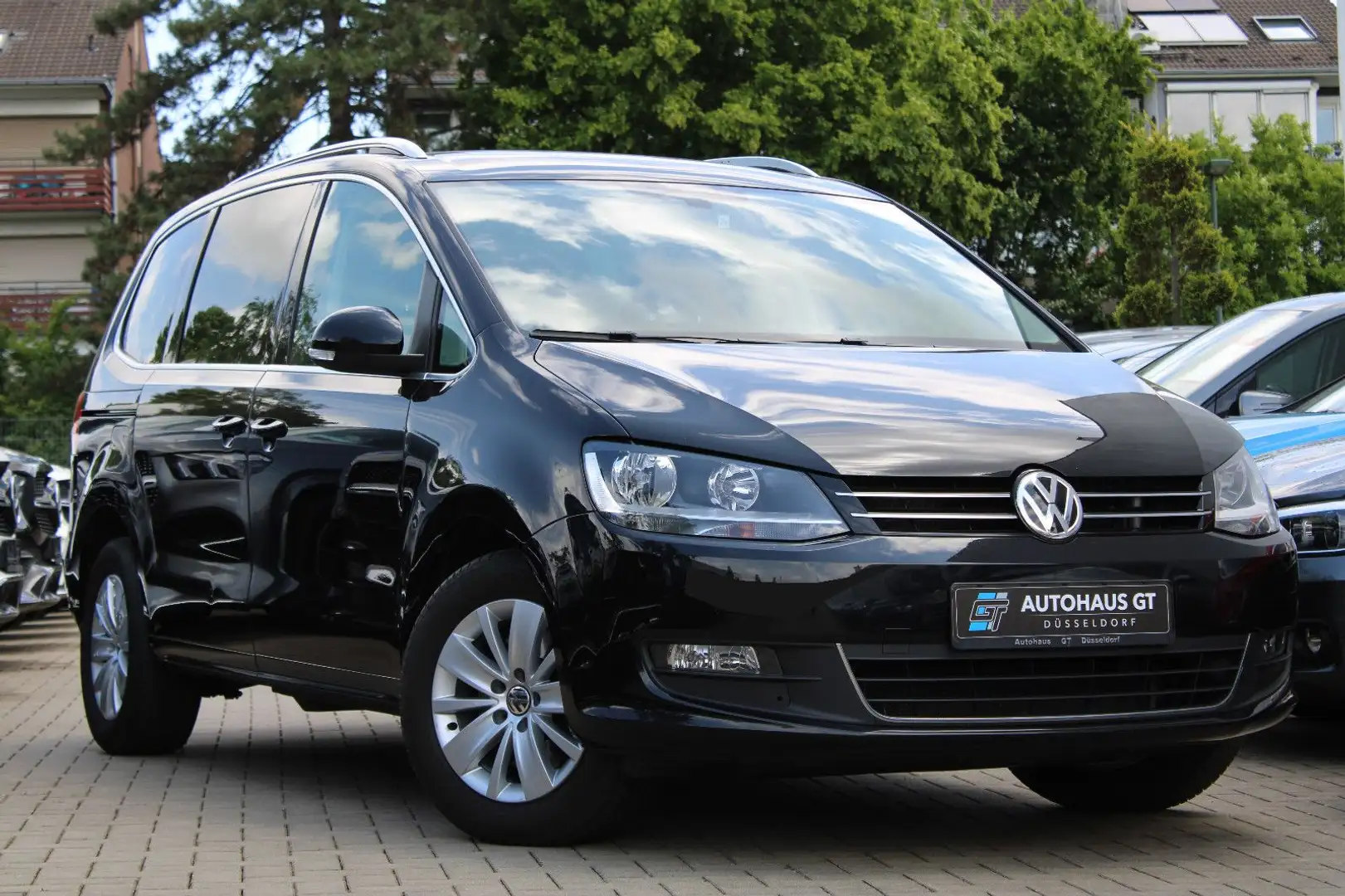 Volkswagen Sharan 2.0 TDI DSG/7Sitze/1.Hnd/Navi/Sitzhzg/AHK Nero - 1