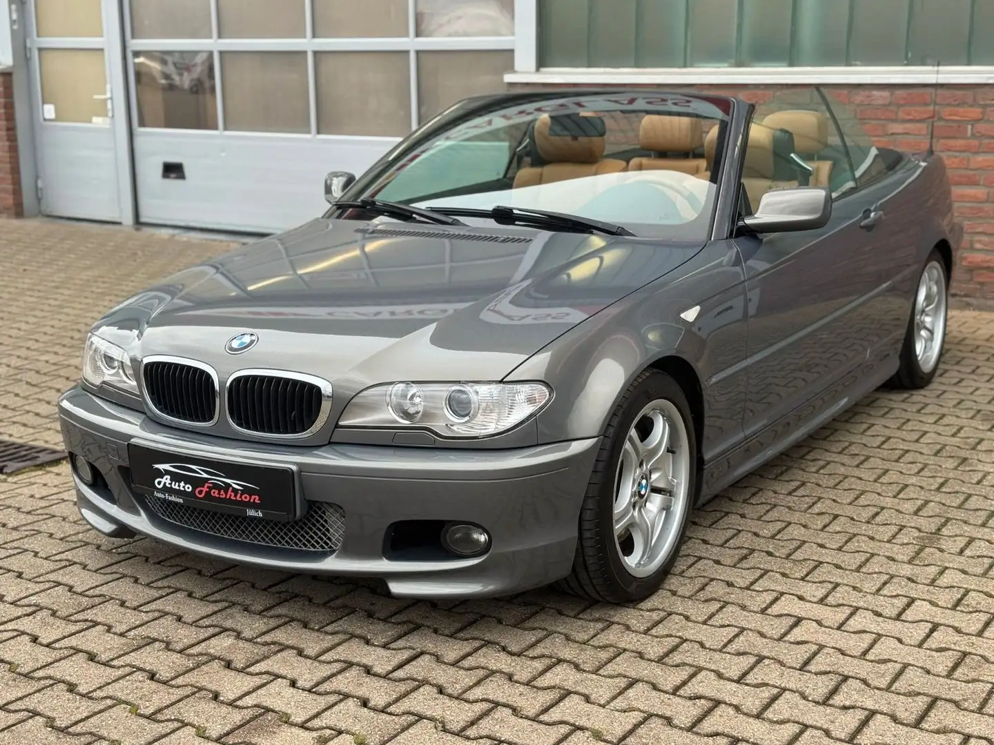 BMW 330 Ci Cabrio Individual M-Paket Grau - 1