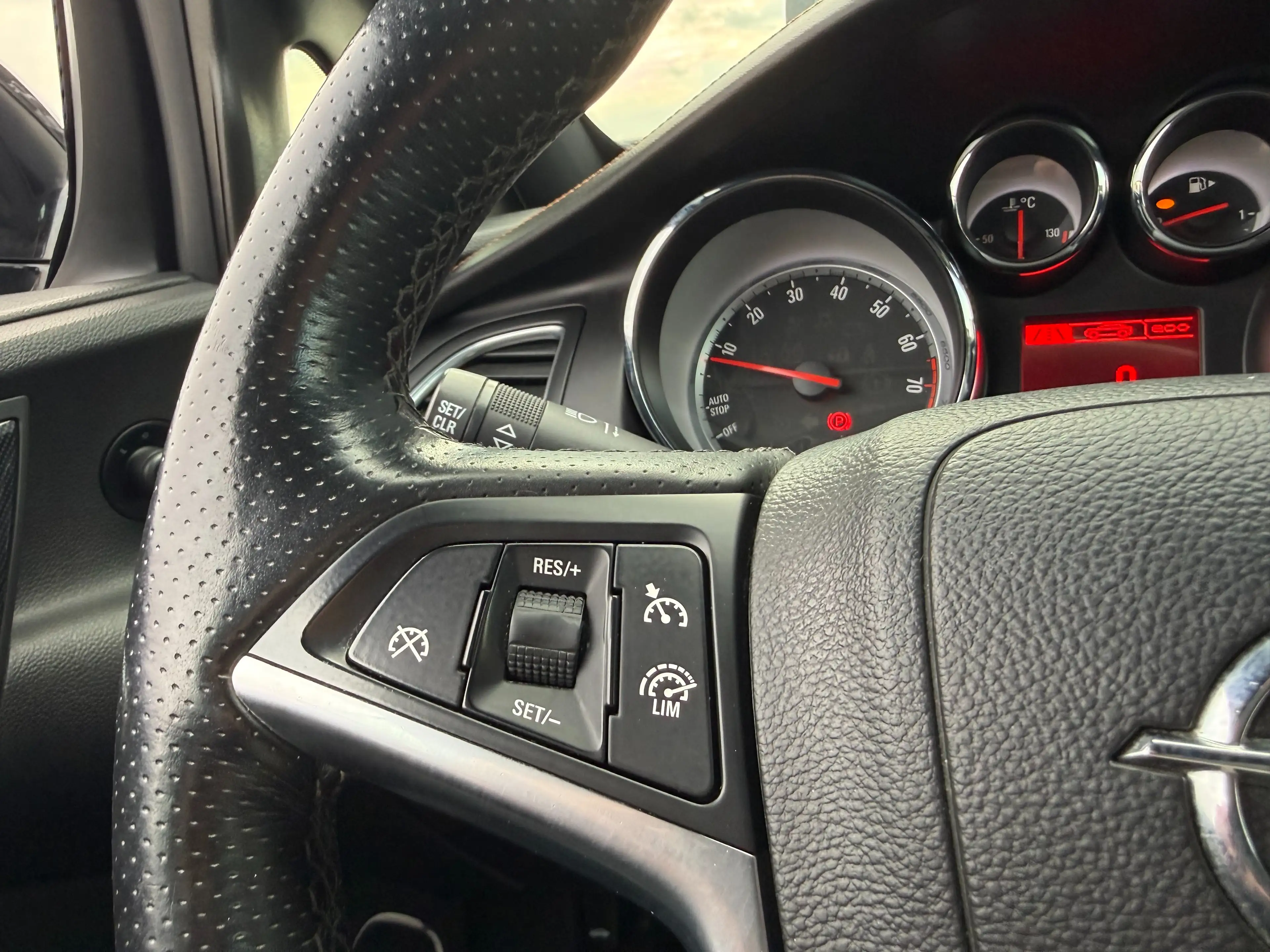 Opel Cascada Innovation*Sport-Paket*Leder*Navi*SHZ*Bestpreis* — photo 13