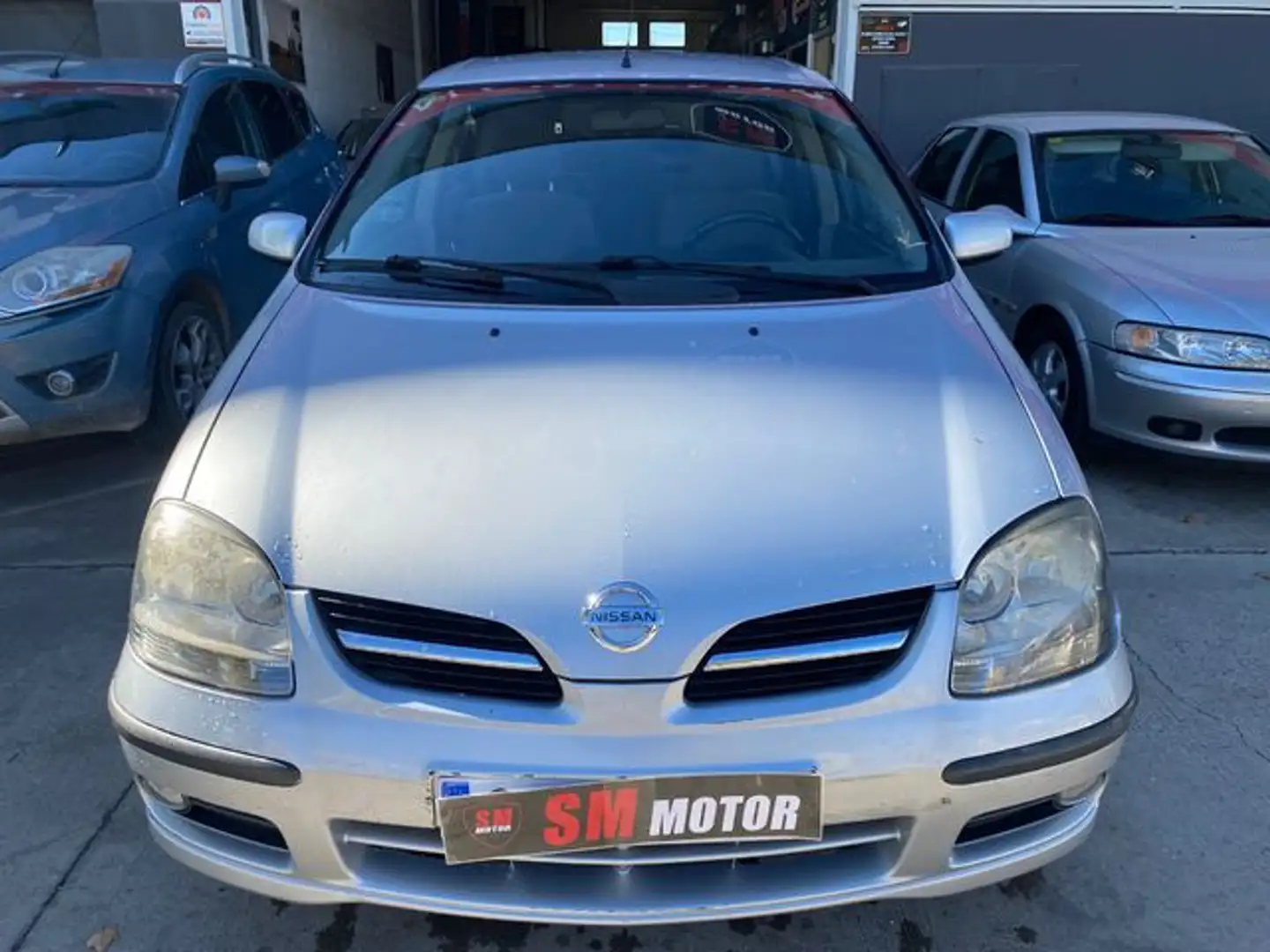 Nissan Almera Tino 2.2DCI Acenta 136 Plateado - 2