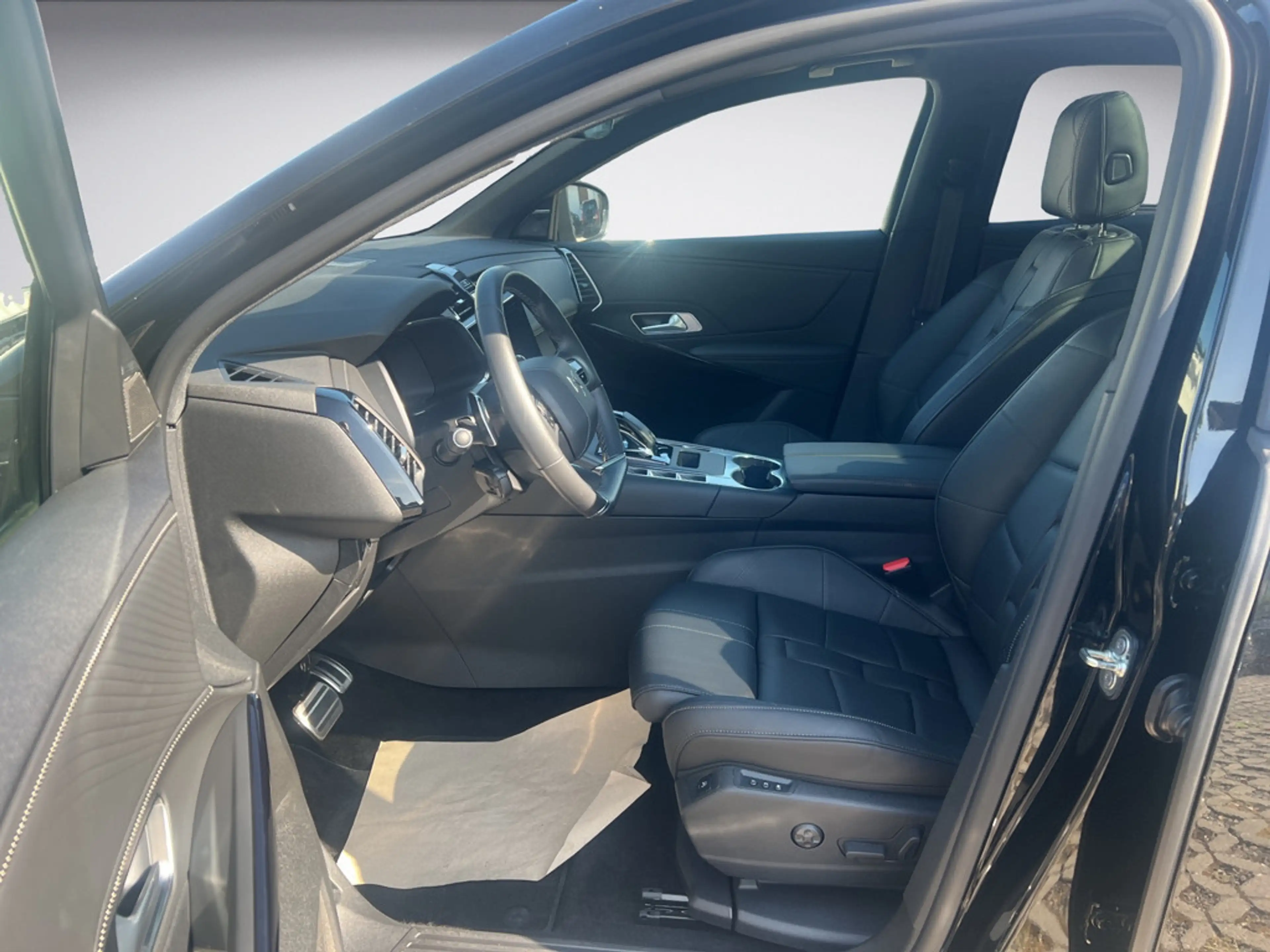 DS Automobiles DS 7 BlueHDI 1.5 Opera PANORAMADACH — photo 9