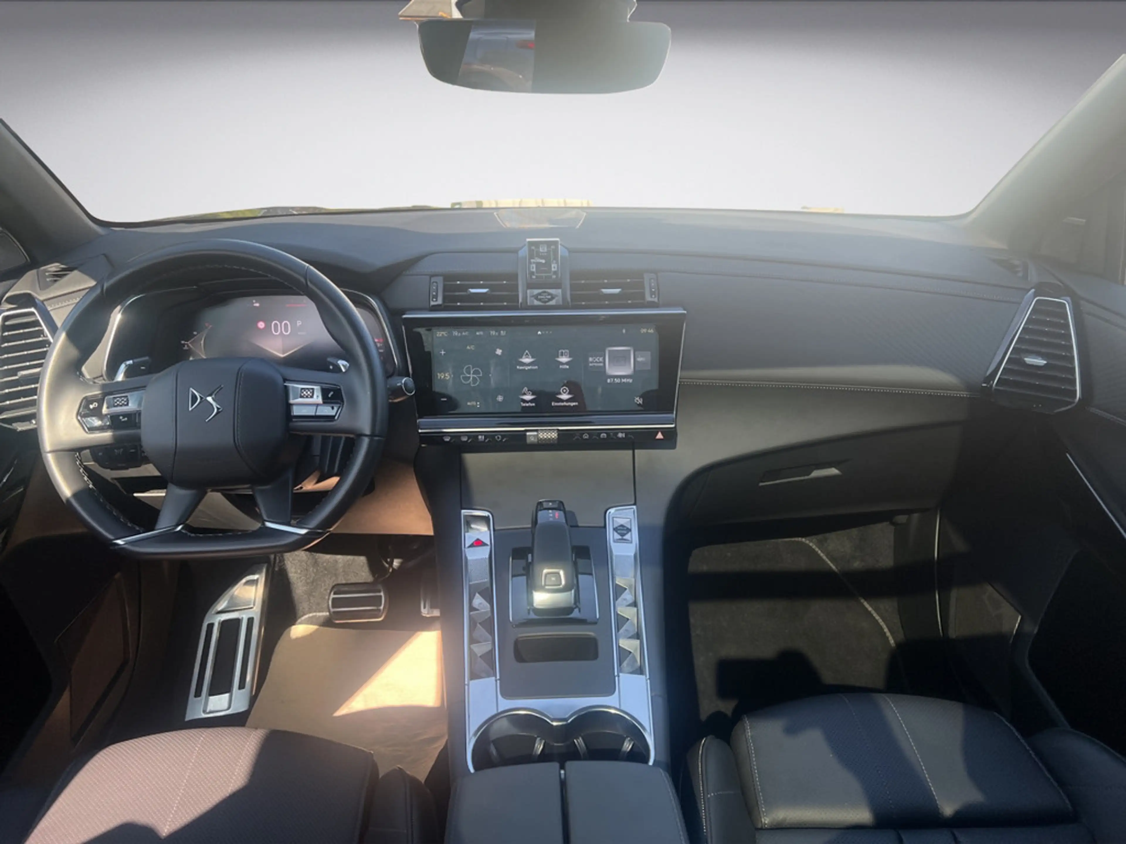 DS Automobiles DS 7 BlueHDI 1.5 Opera PANORAMADACH — photo 11