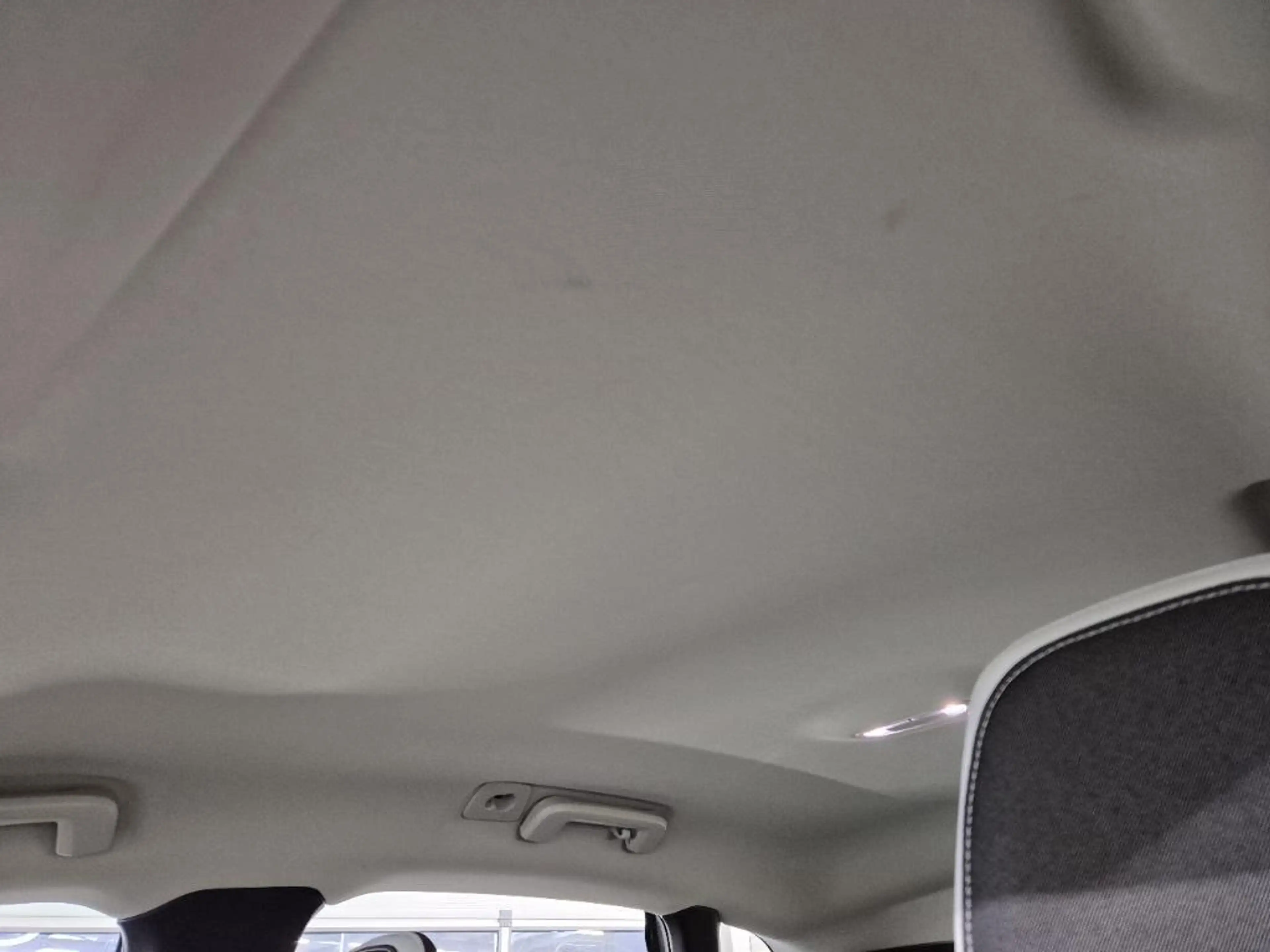 Volvo V40 Cross Country 1.5 T3 Polar+ Luxury — photo 13
