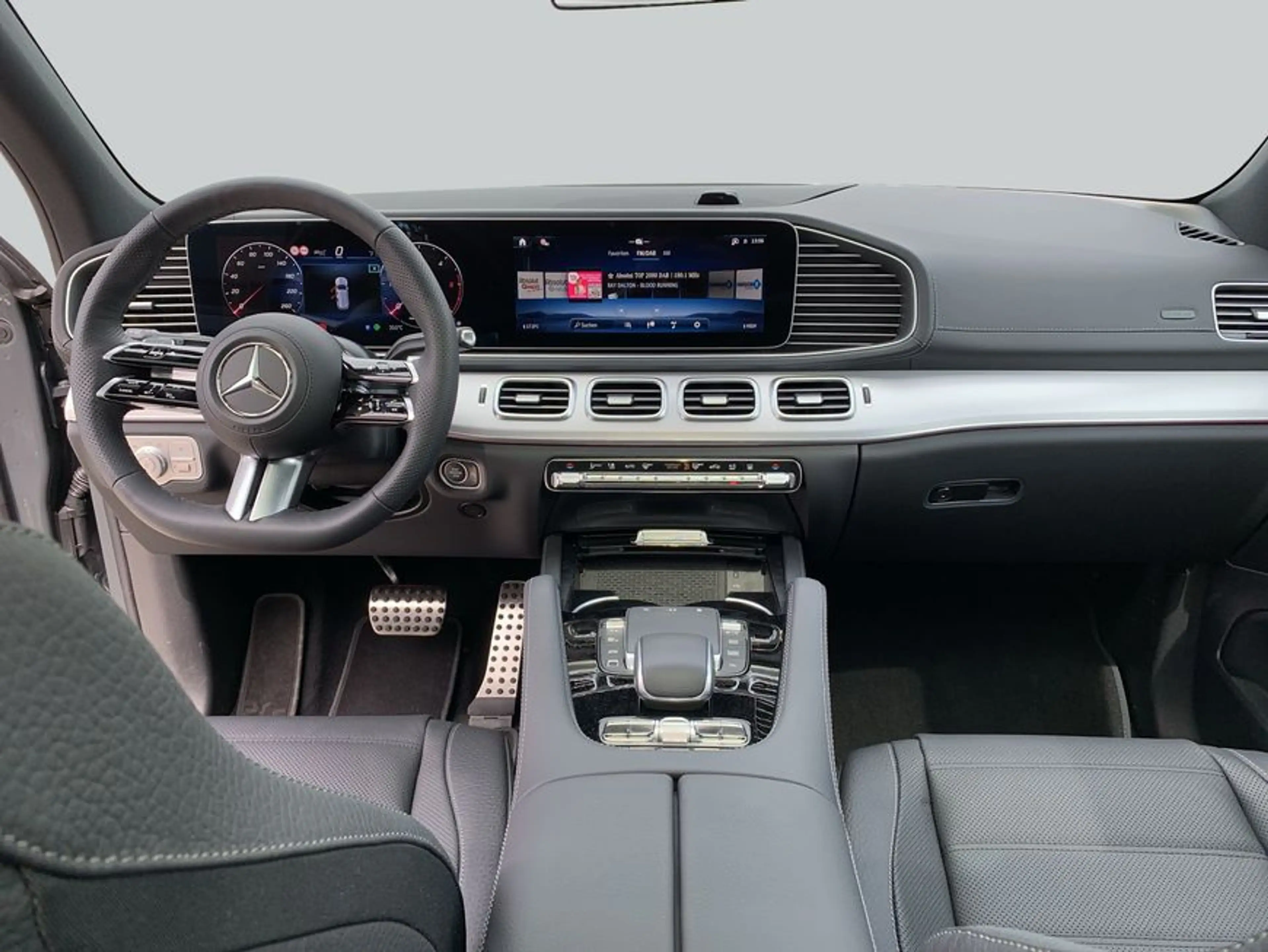 Mercedes-Benz GLS 450 GLS — photo 11