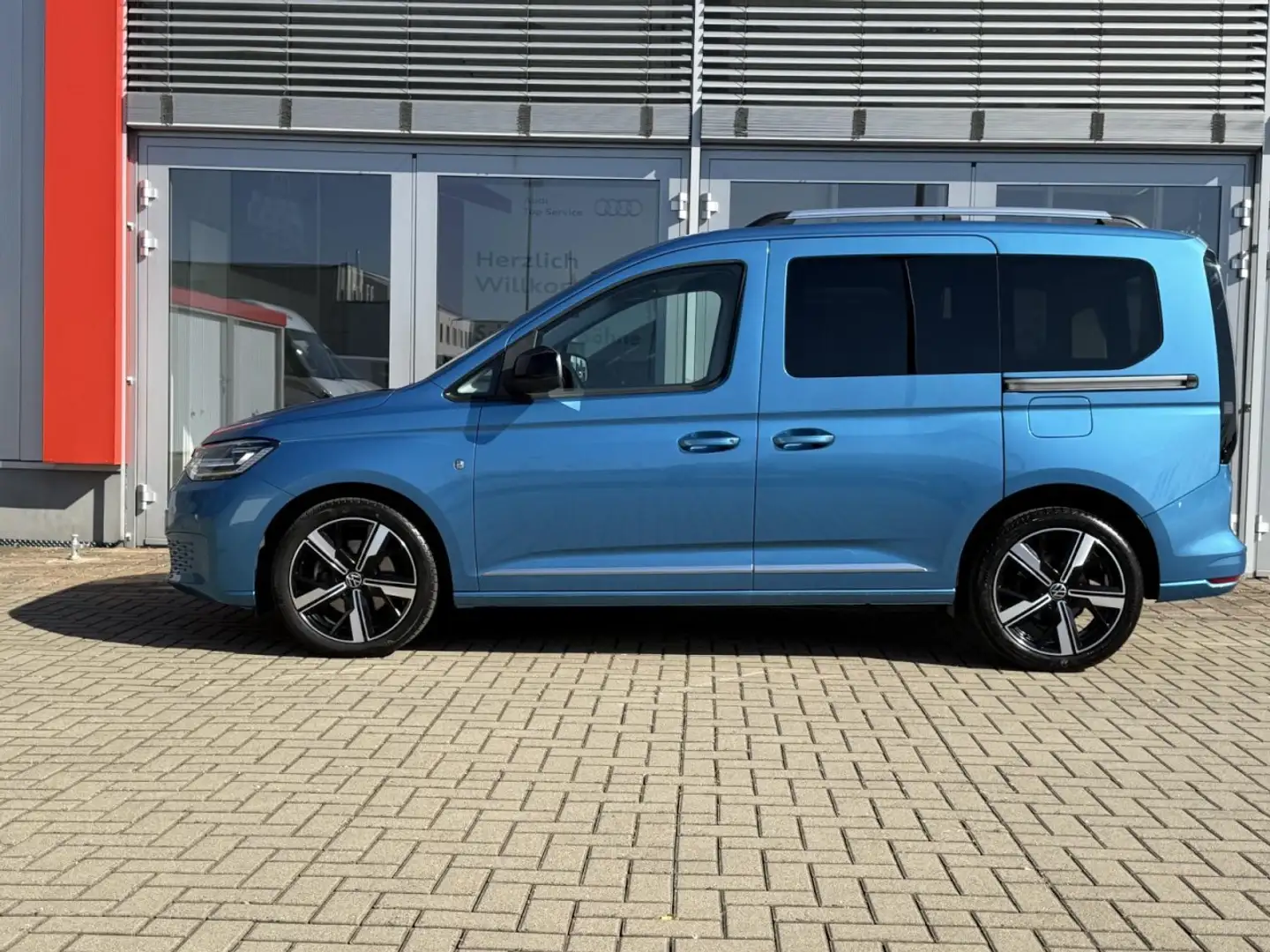 Volkswagen Caddy Style 2.0 TDI DSG LED+AHK+TOTW+STHZ+ACC Klima Blau - 2