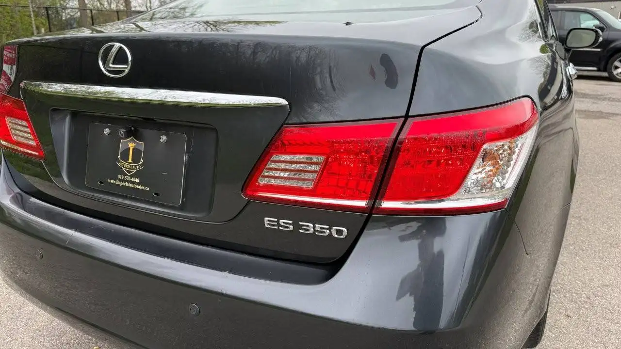 Lexus ES photo Lexus ES