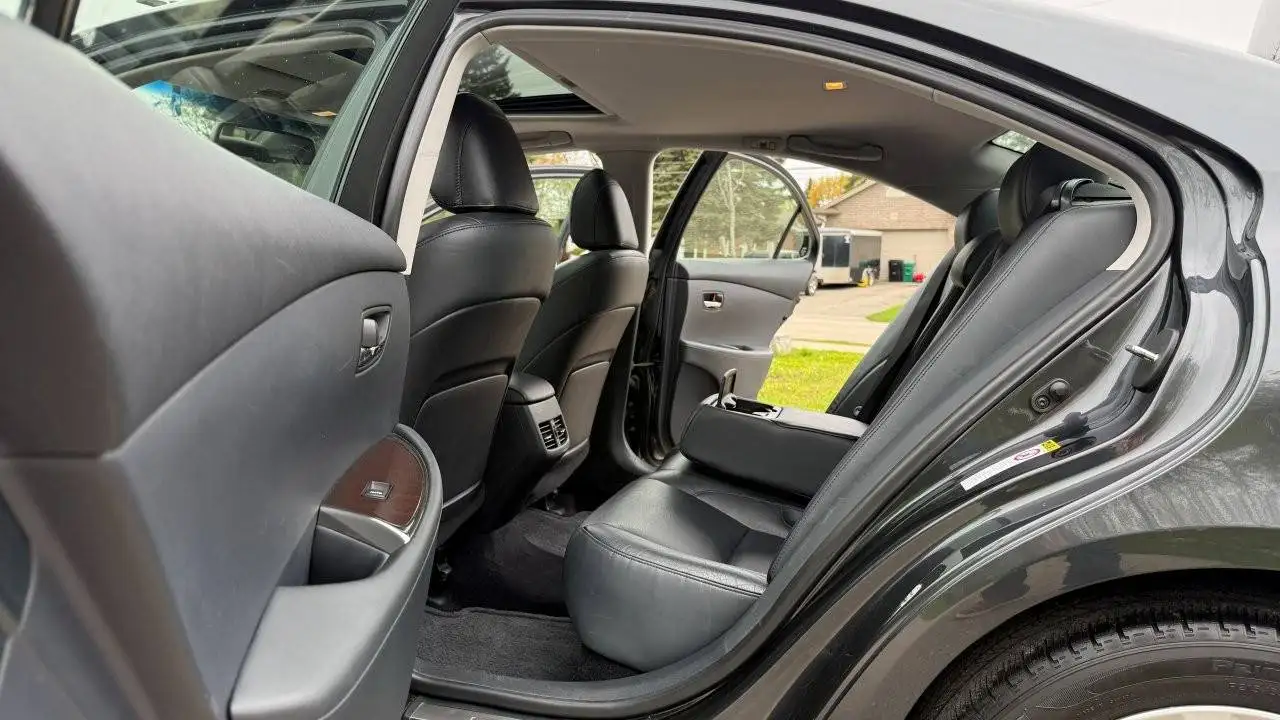 Lexus ES photo Lexus ES