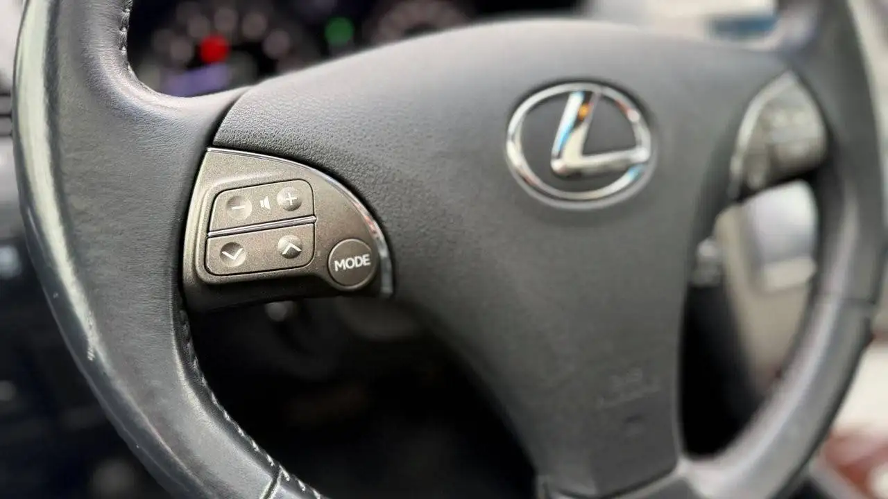 Lexus ES photo Lexus ES