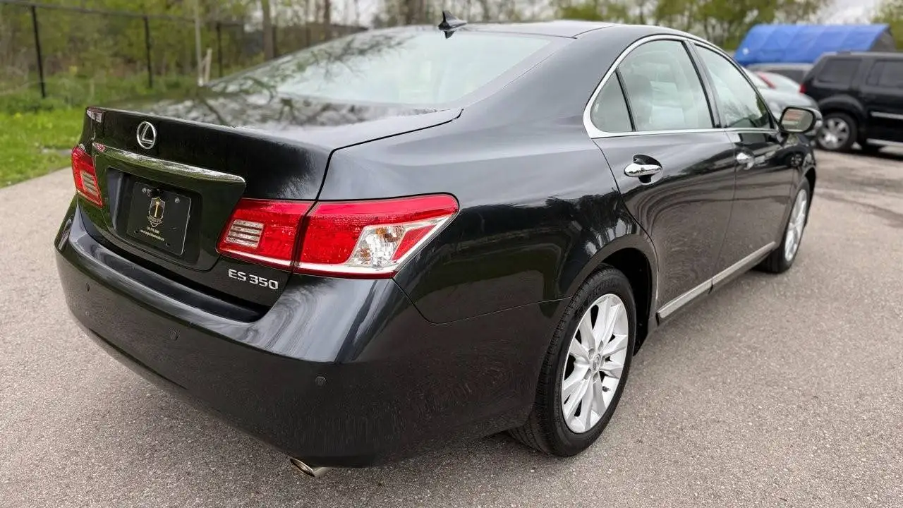Lexus ES photo Lexus ES
