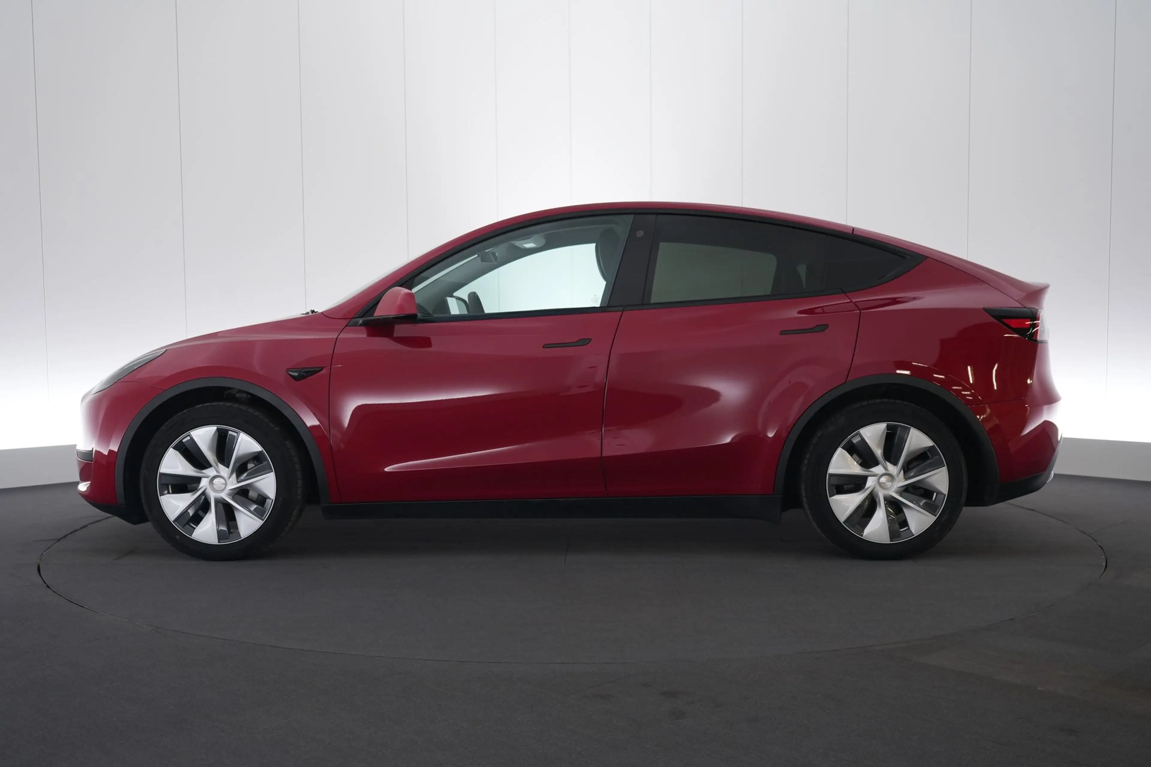 Tesla Model Y RWD LEDER/CUIR LED GPS PDC CAM Pano Keyless Verw. — photo 11