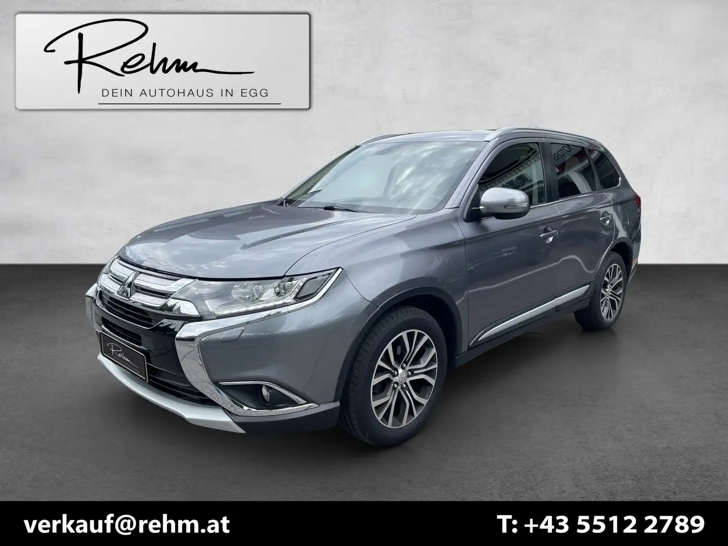 Mitsubishi Outlander Outlander 2,2 DI-D Intense+ Con. Aut. 4WD 7-Sitzer Grau - 1