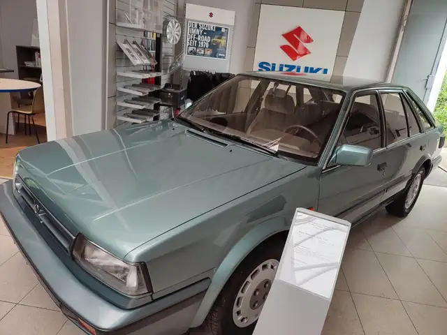 Nissan Bluebird 2,0 SLX Fließheck TOP Zustand !