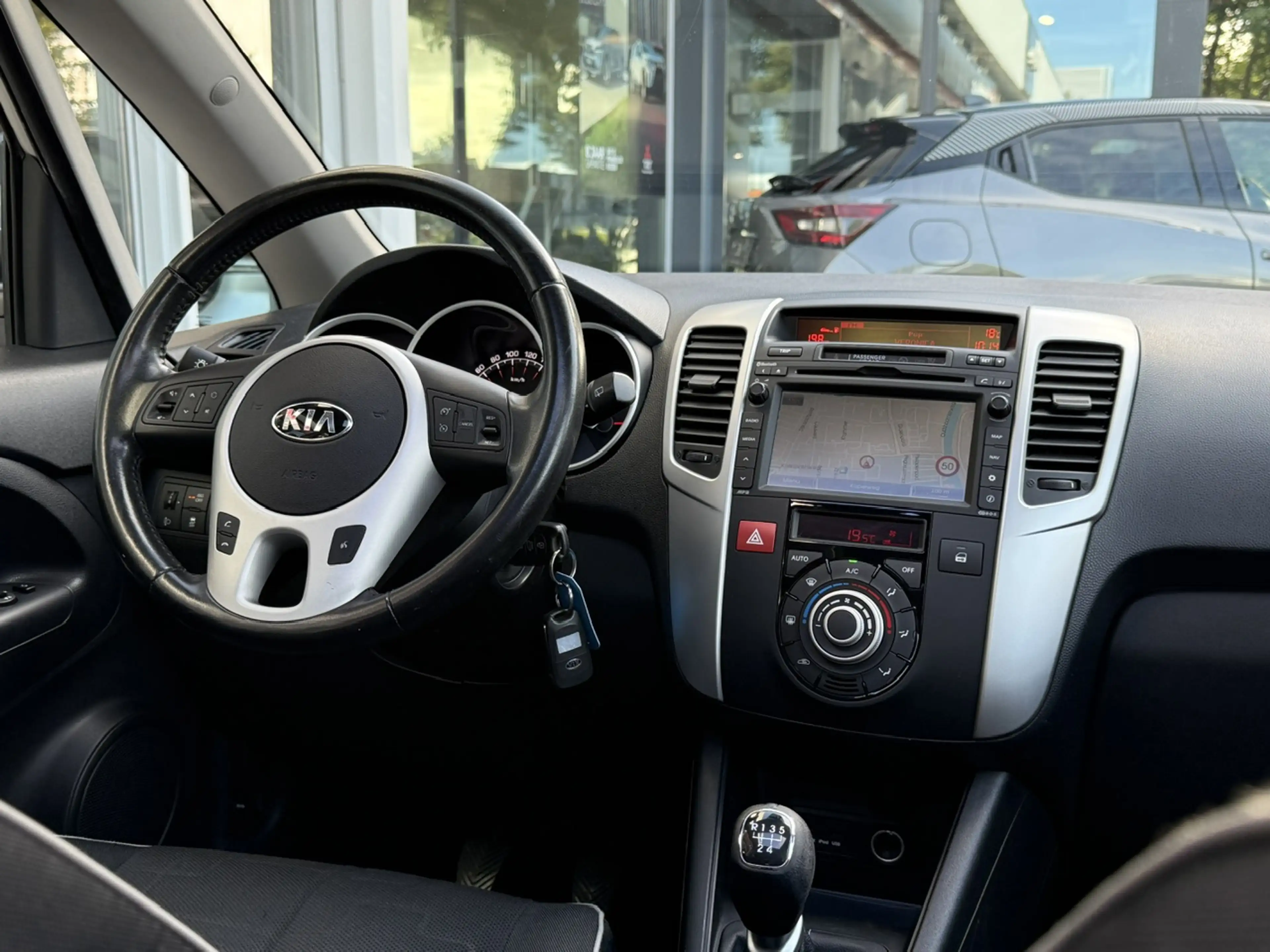 Kia Venga 1.4 CVVT World Cup Edition | Panoramadak | Navigat — photo 10