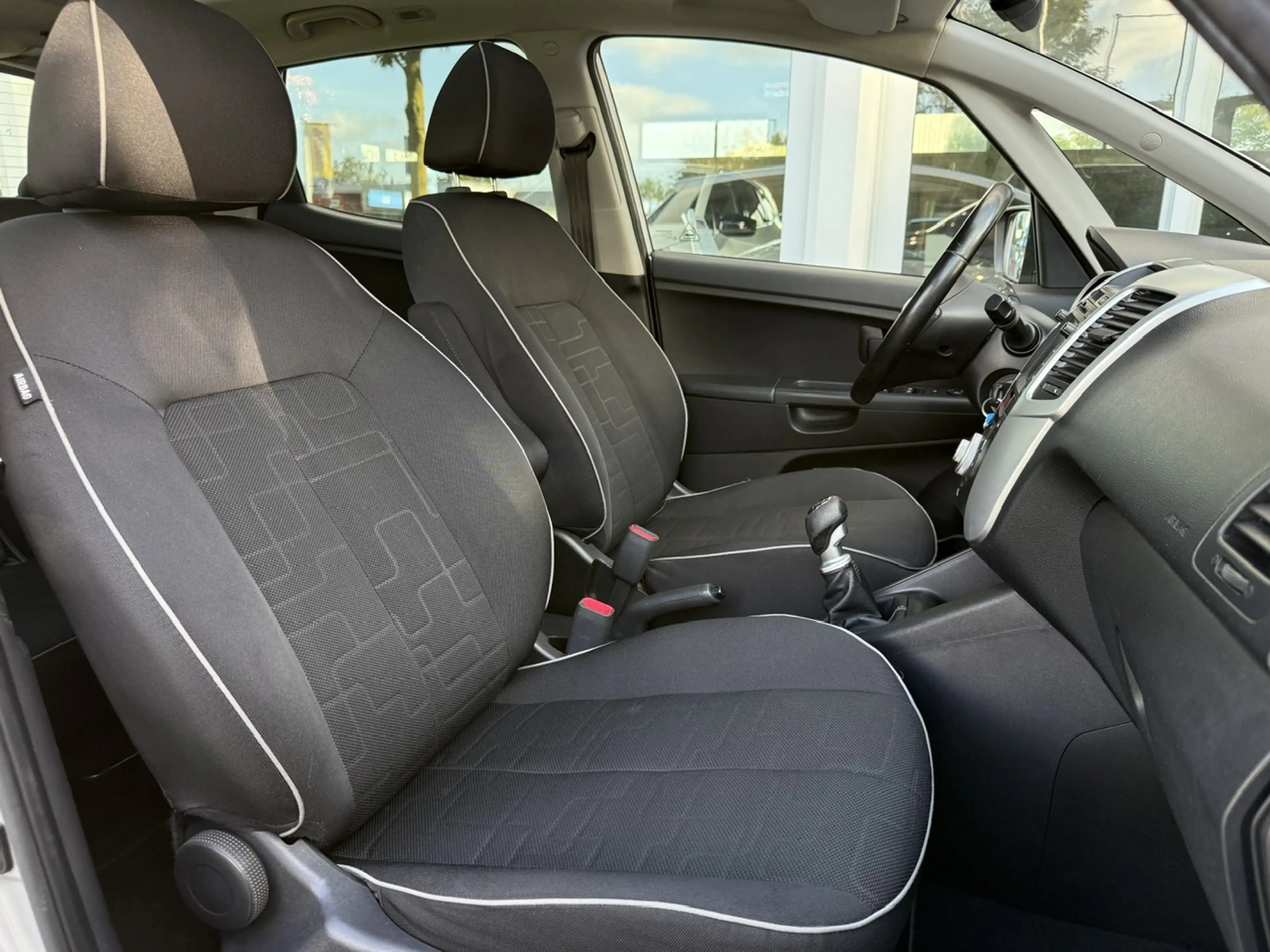 Kia Venga 1.4 CVVT World Cup Edition | Panoramadak | Navigat — photo 8